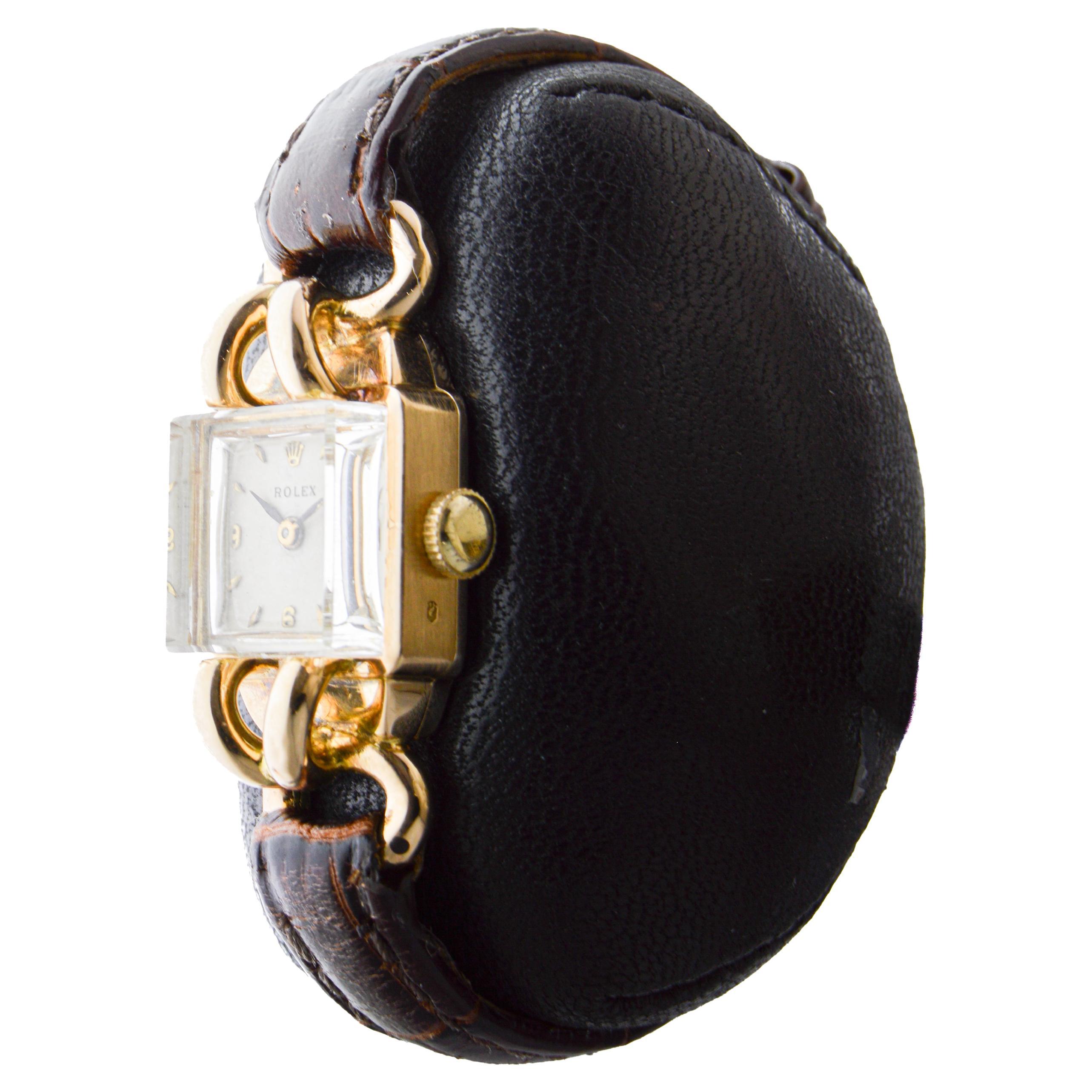 Rolex Montre Art déco pour dames en or jaune massif 14Kt circa 1954 en vente 4