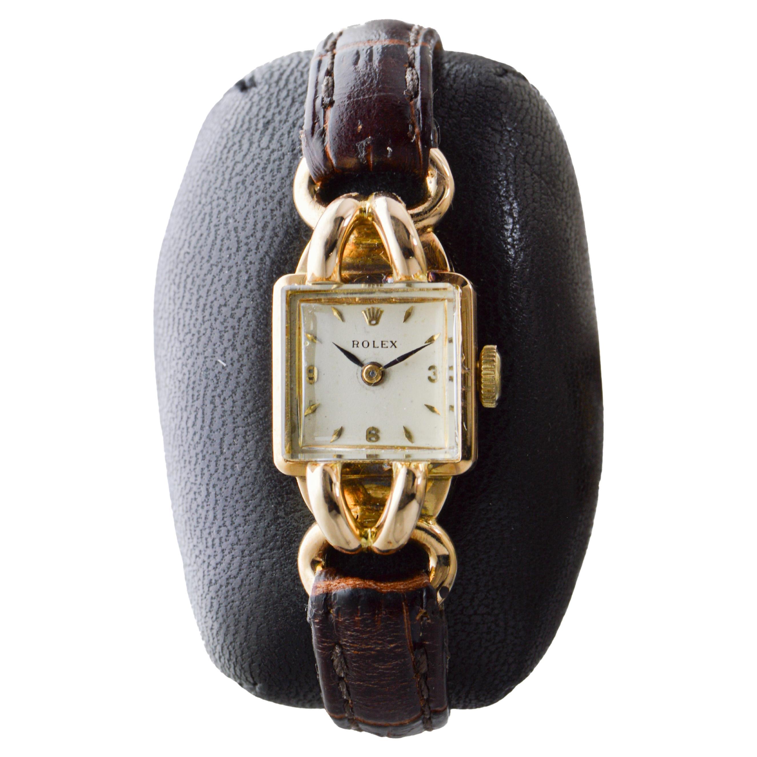 Rolex Orologio Art Deco da donna in oro giallo massiccio 14Kt circa 1954