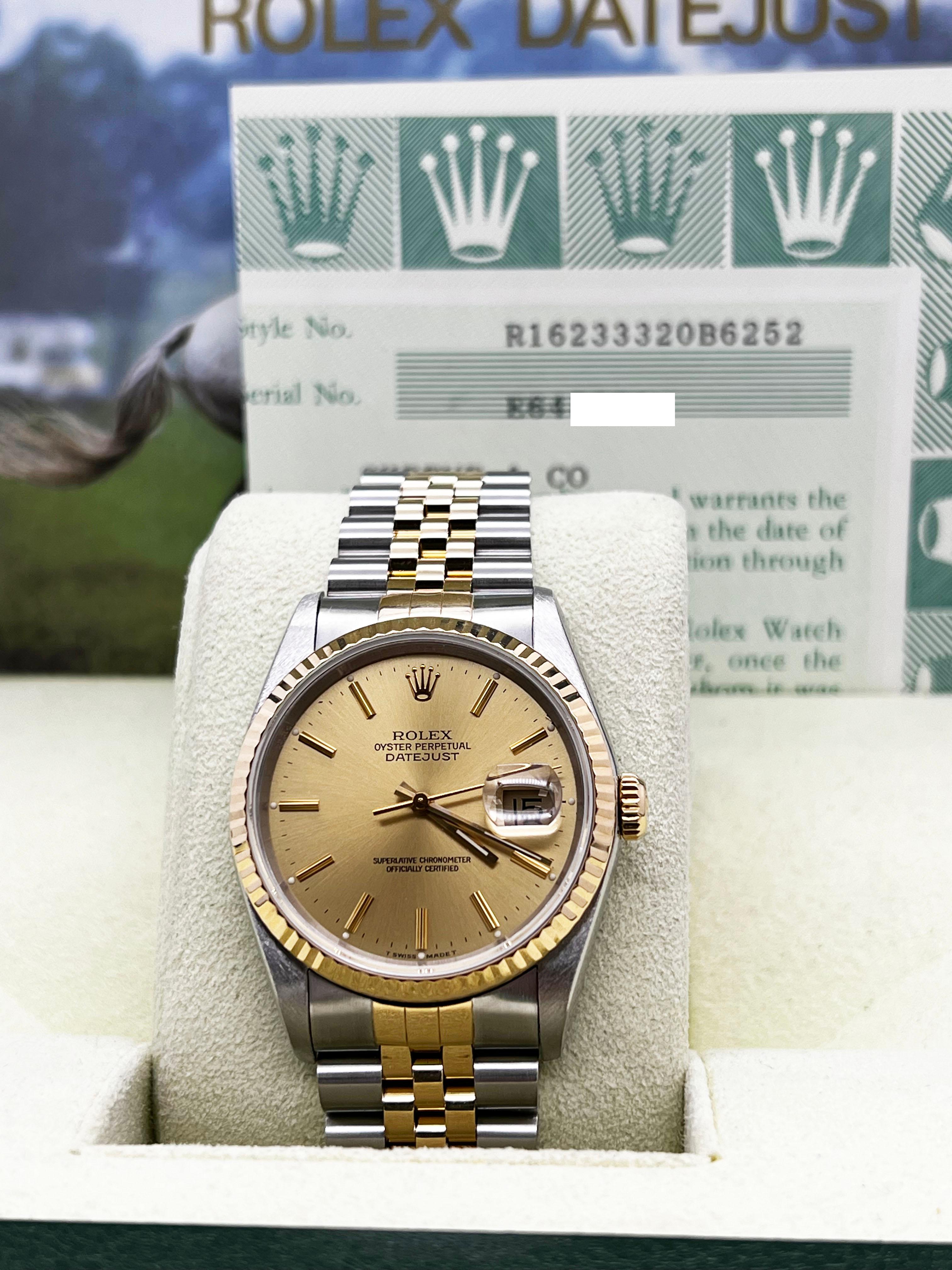 Stil Nummer: 16233
Seriennummer: E645***
Jahr: 1990
Modell: Datejust 36mm
MATERIAL des Gehäuses: Rostfreier Stahl 
Band: 18K Gelbgold & Edelstahl 
Lünette: 18K Gelbgold 
Zifferblatt: Champagner Zifferblatt 
Gesicht: Saphirglas 
Gehäusegröße: 36mm