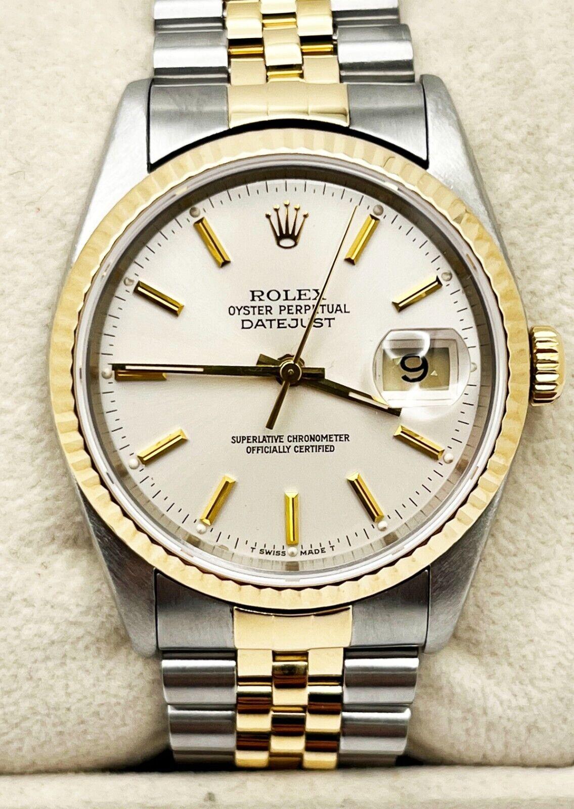 Rolex 16233 Datejust Silver Dial 18K Gold and Stainless Steel In Good Condition For Sale In San Diego, CA