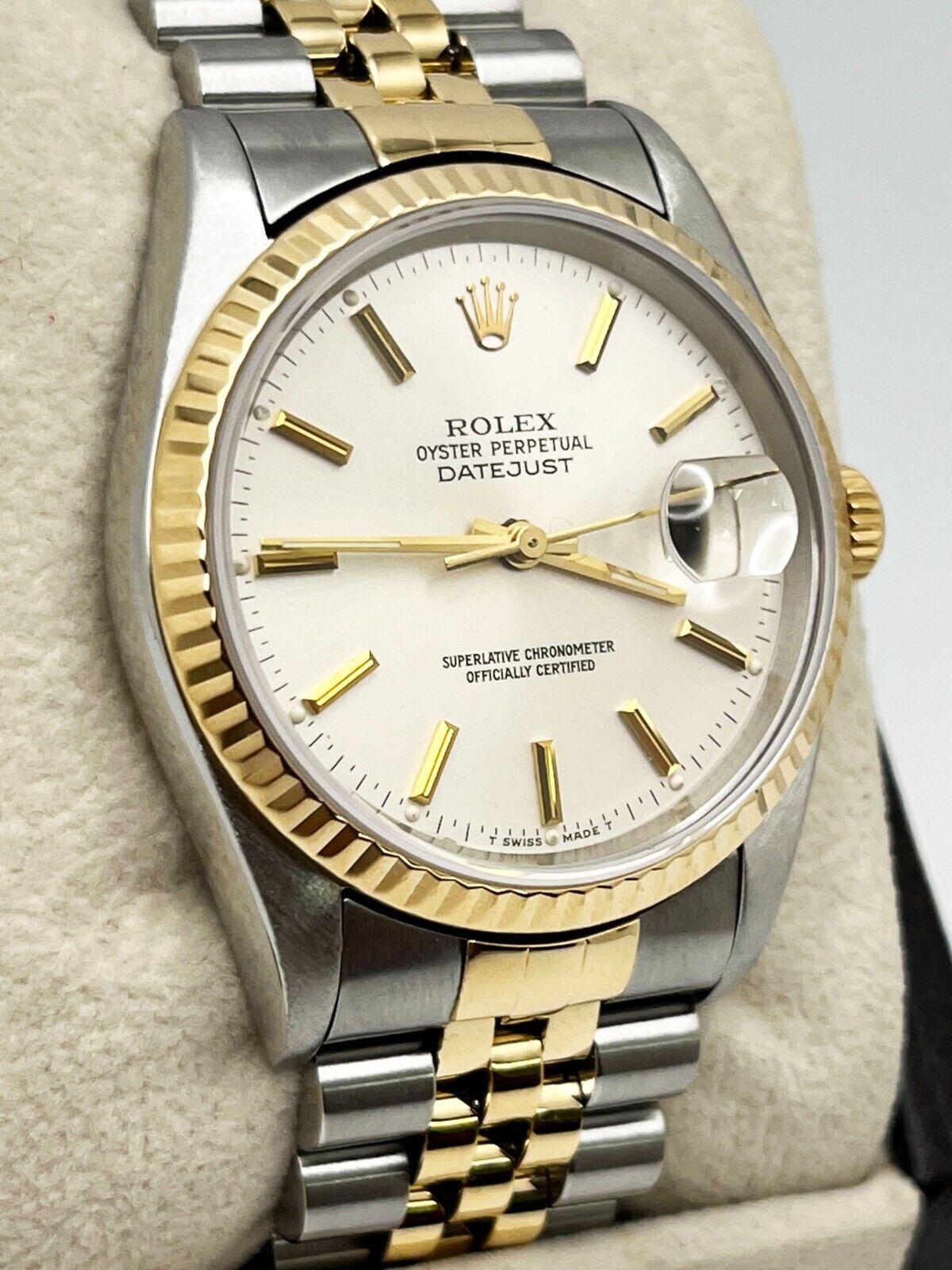 Rolex 16233 Datejust Silver Dial 18K Gold and Stainless Steel In Good Condition For Sale In San Diego, CA