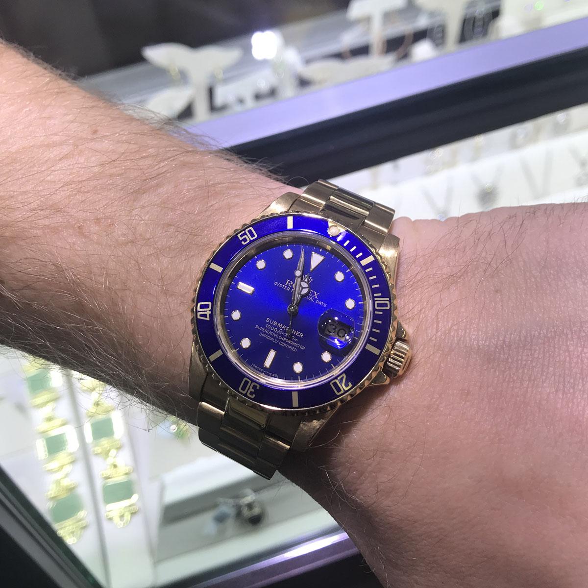 Rolex 16808 Submariner 18 Karat Yellow Gold Blue Dial Automatic Men's Watch 8