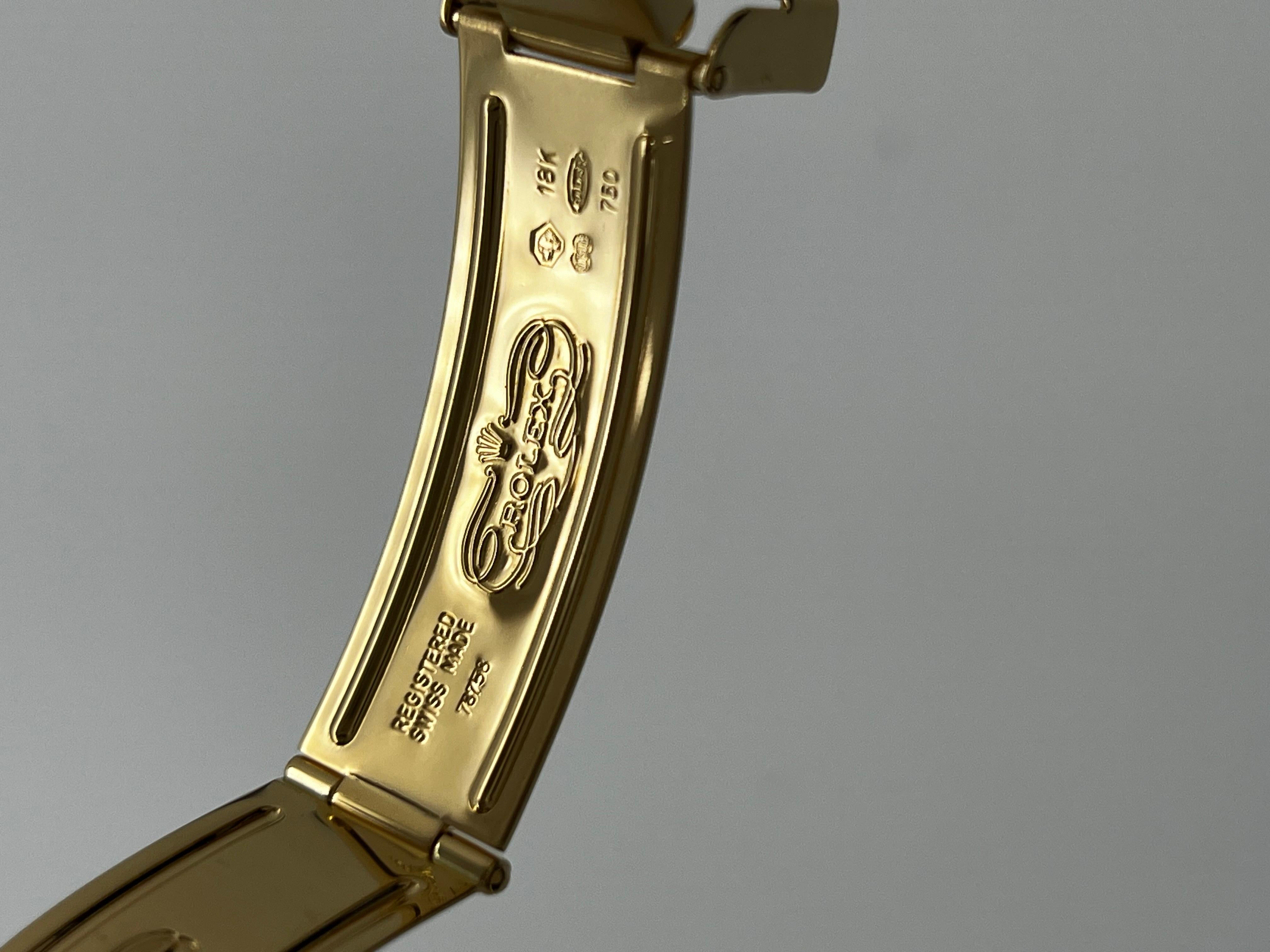 Rolex 168628 Yacht Master Midsize 35mm 18K Yellow Gold Rolex Box For Sale 4