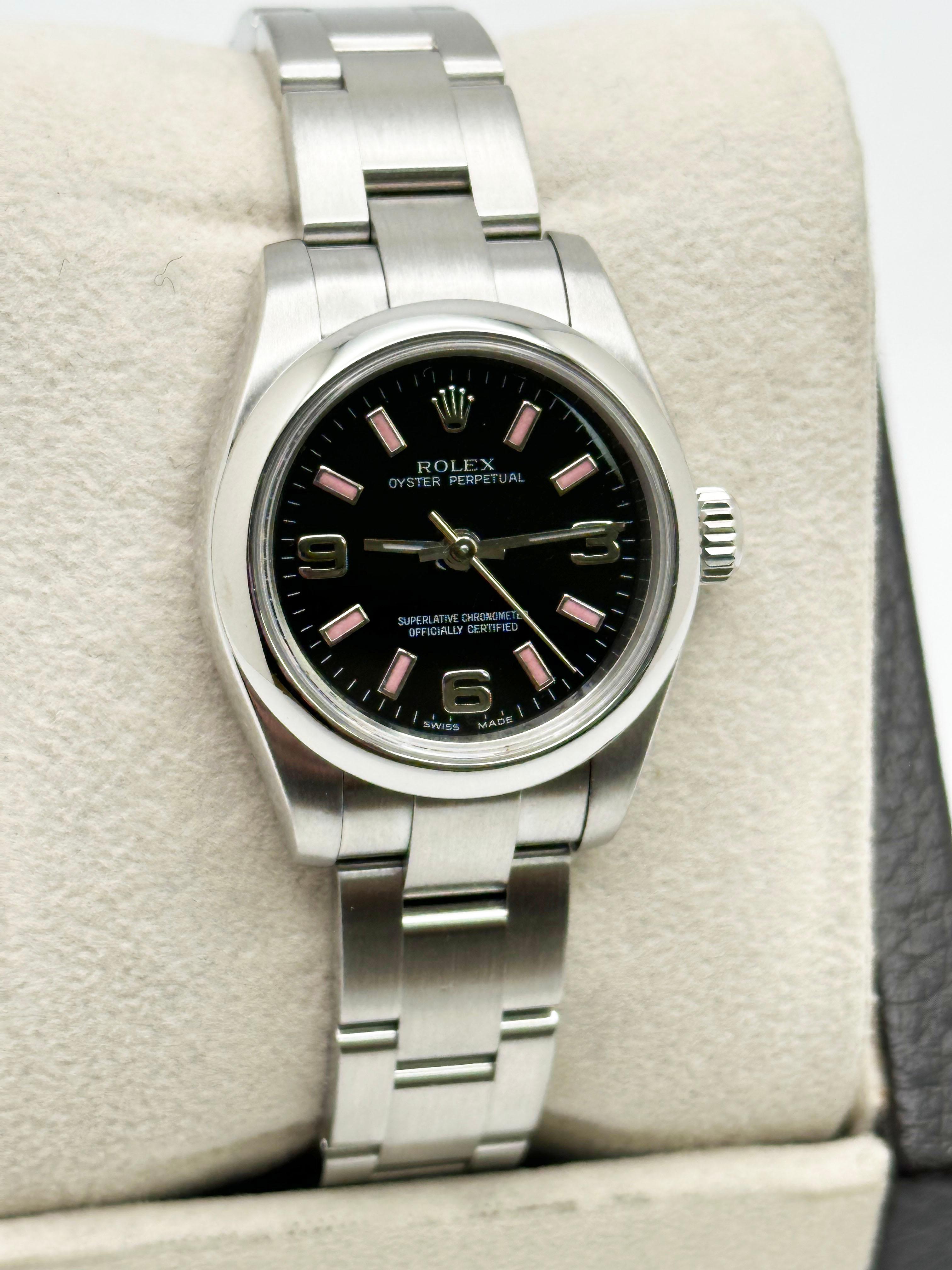 Rolex 176200 Damen Oyster Perpetual Schwarzes Zifferblatt Rosa Markierungen Stahl Box Papiere im Angebot 2