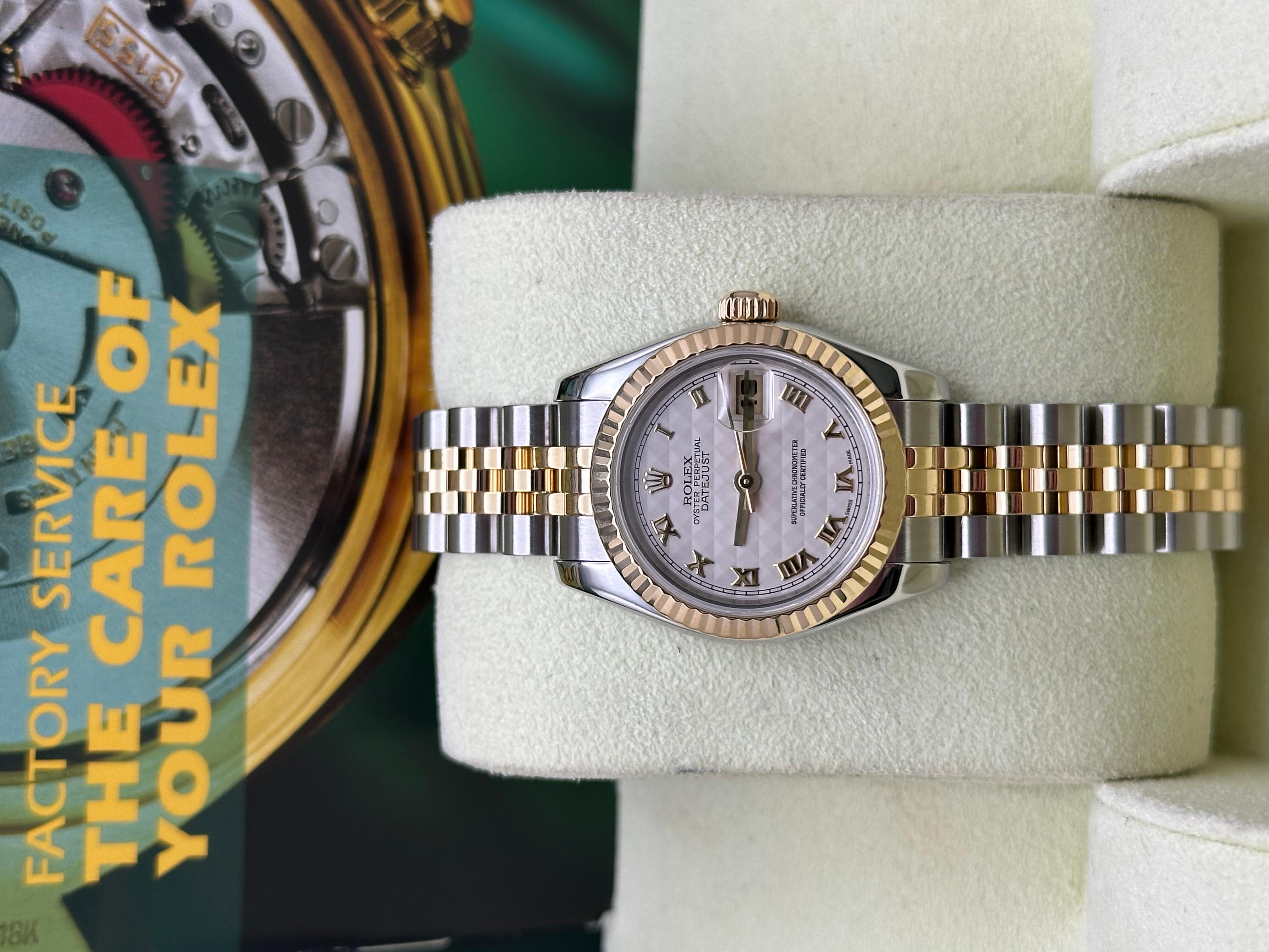 Rolex 179173 Damen Datejust Pyramiden-Zifferblatt 18K Gelbgold Stahlschachtel Bücherregal 6