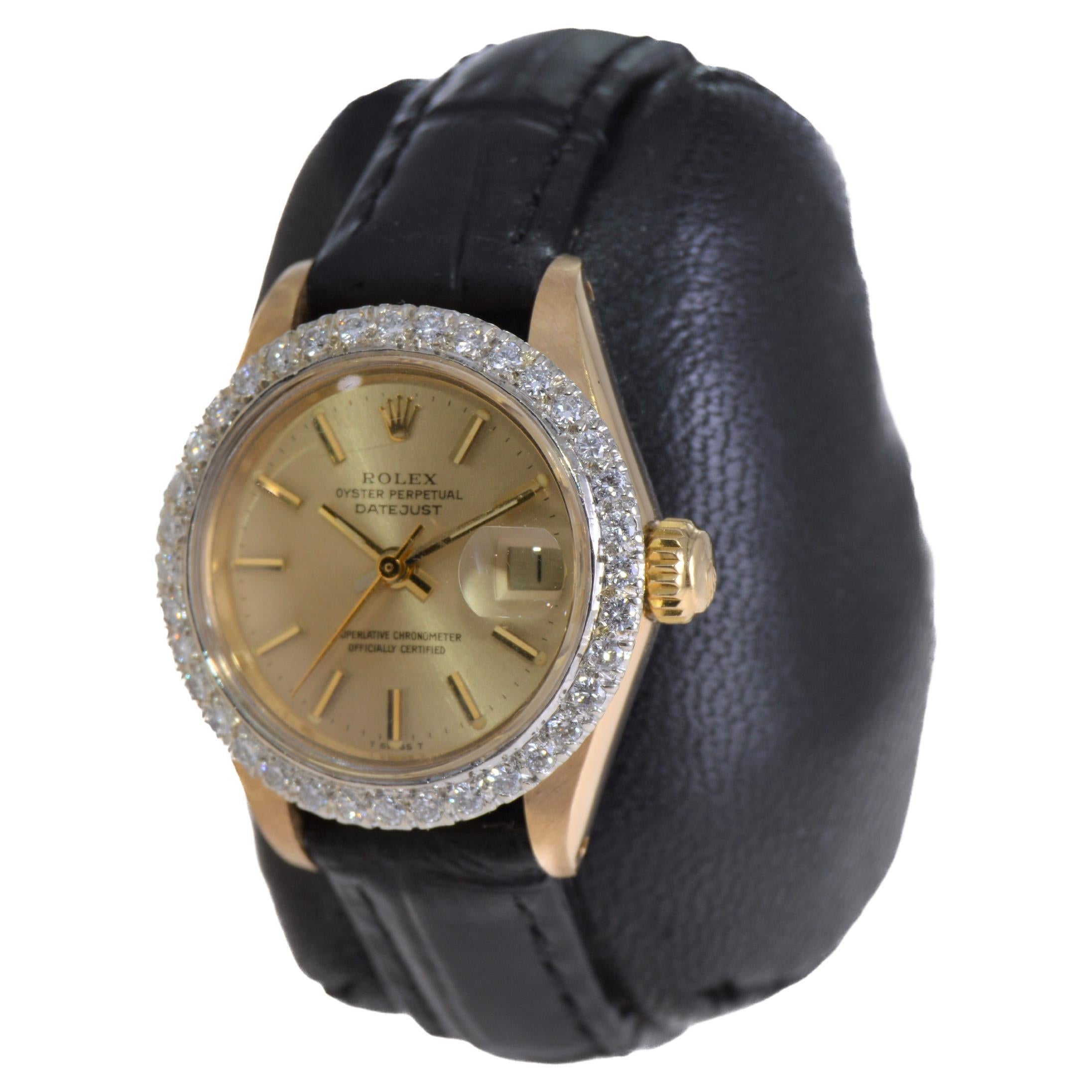 Rolex 18 Karat Gelbgold Damen President Modell mit maßgefertigter Diamant-Lünette im Zustand „Hervorragend“ im Angebot in Long Beach, CA