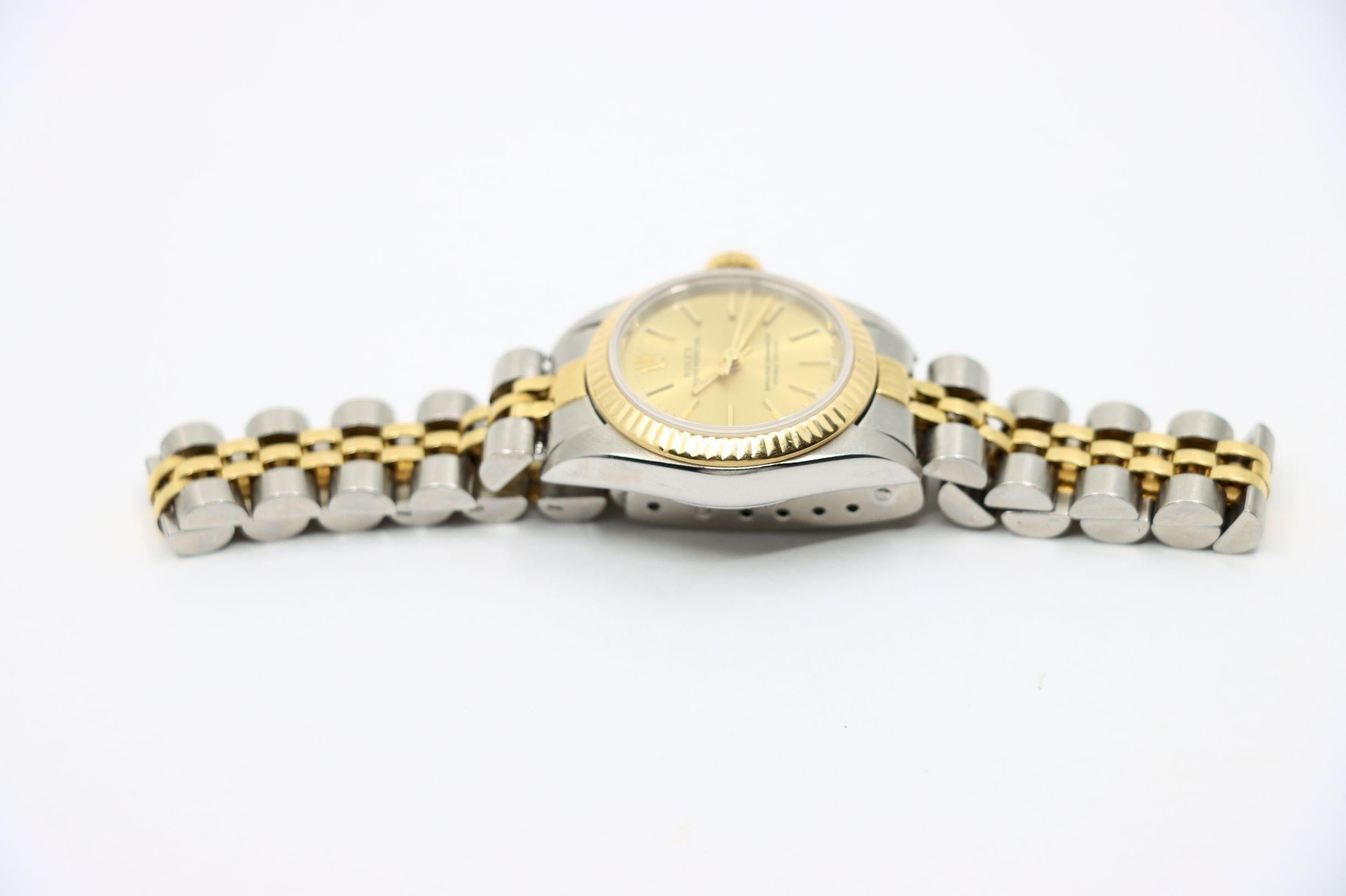 Rolex Montre Oyster Perpetual en or 18 carats pour femmes en vente 1