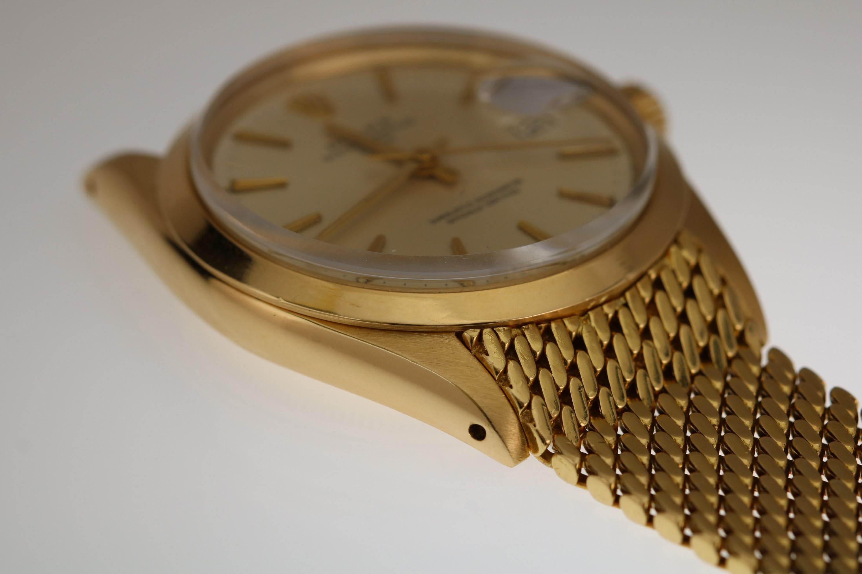 Rolex 18 Karat Yellow Gold Date Ref 1500 on Rolex Gold Mesh Bracelet, circa 1969 5