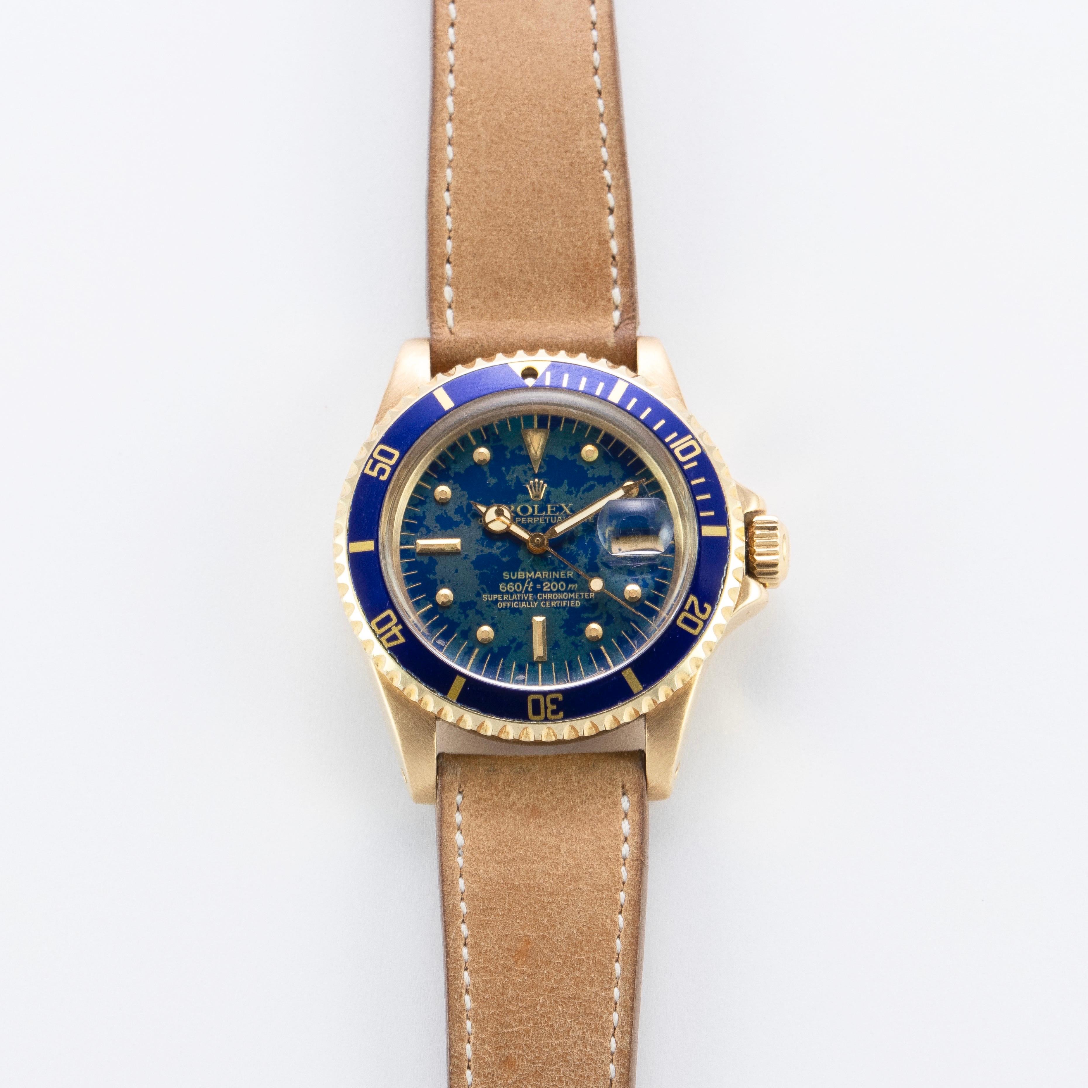 Rolex 18 Karat Gold Oyster Perpetual Submariner with Blue Gloss Earth Dial für Damen oder Herren im Angebot