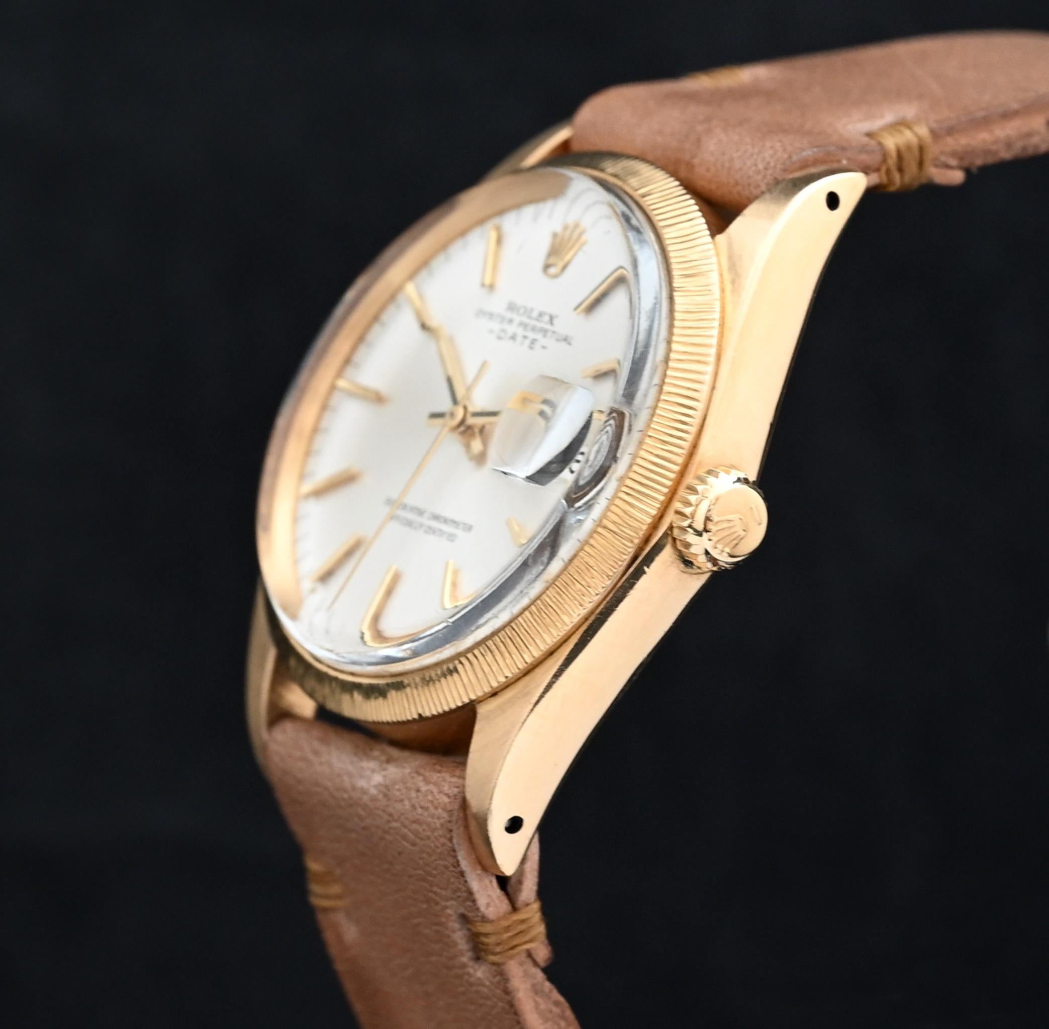 Rolex 18K YG Oyster Perpetual Date Silver Dial 1507, 1966's In Good Condition For Sale In Central & Western District, HK