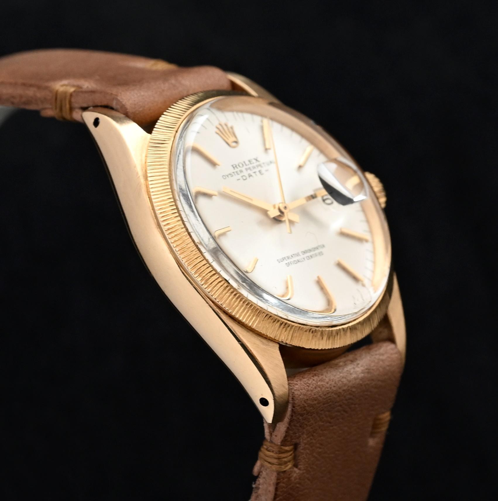 Women's or Men's Rolex 18K YG Oyster Perpetual Date Silver Dial 1507, 1966's For Sale