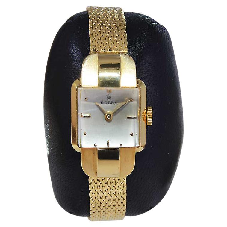 Rolex 18kt. Gold Art Deco Ladies Watch with Original Dial and Crown 1940's For Sale