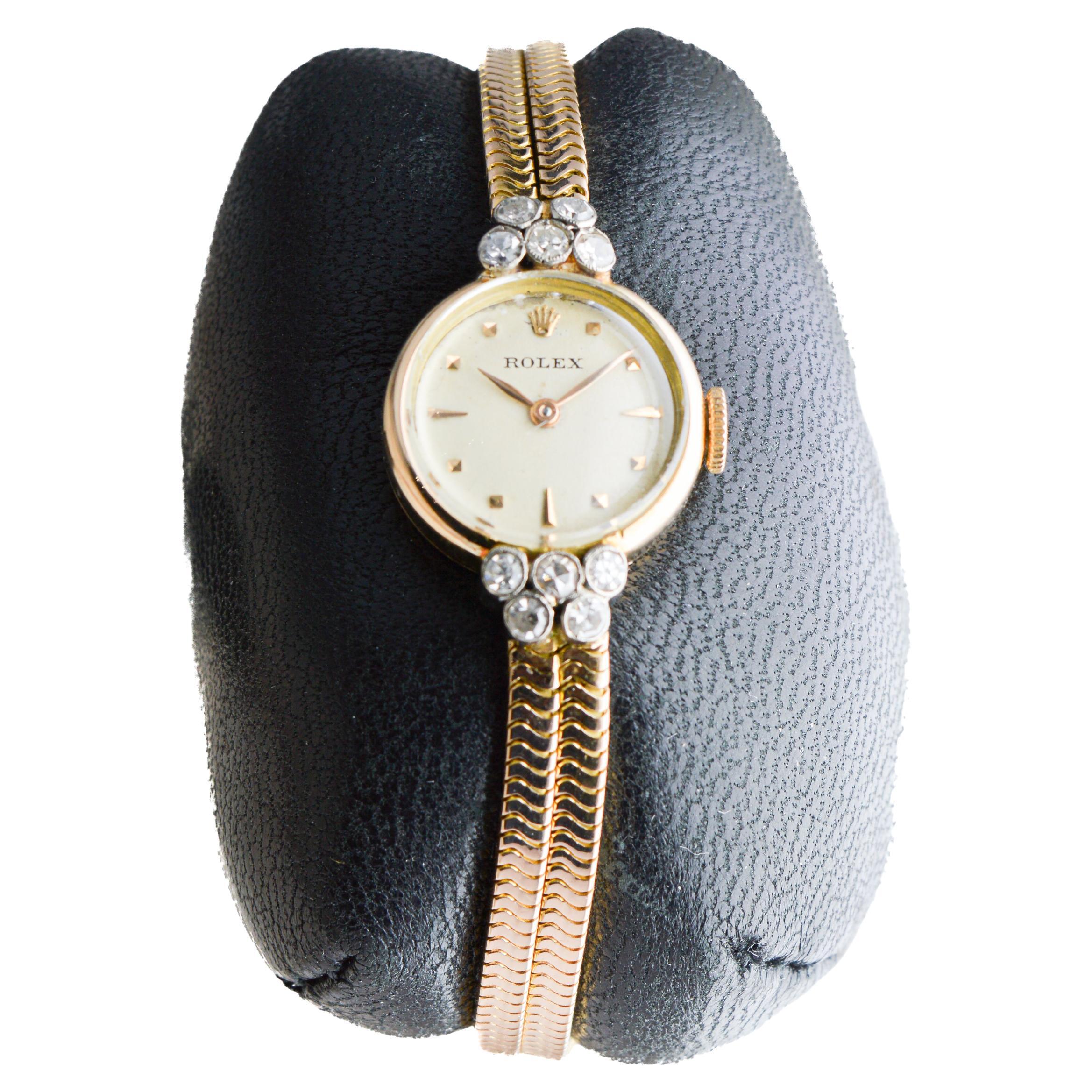 Rolex 18Kt Solid Gold Art Deco Ladies Dress Watch circa 1950's Excellent état - En vente à Long Beach, CA