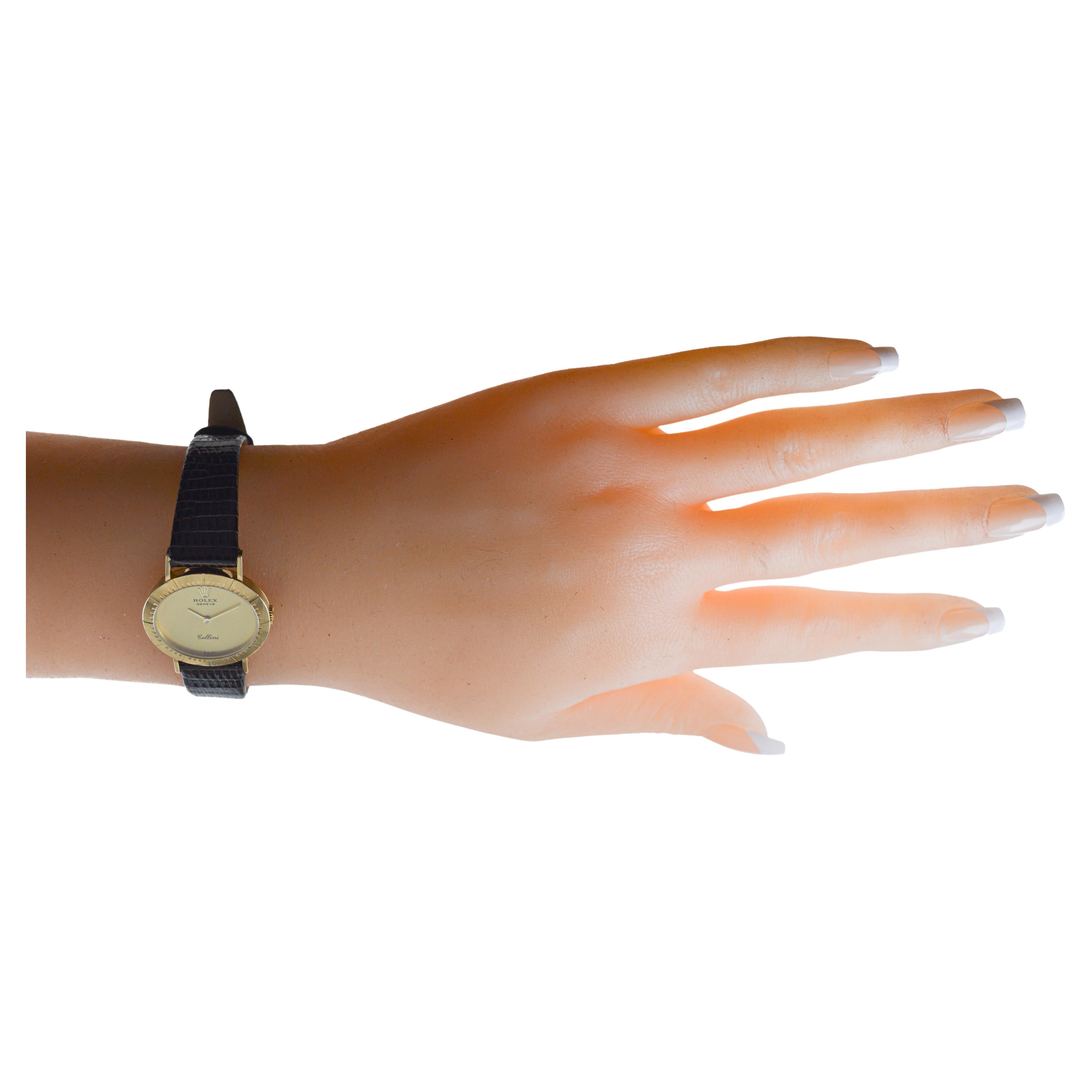 Rolex 18Kt Solid Gold Cellini Series Ladies Watch in Original Condition 1980's For Sale 6