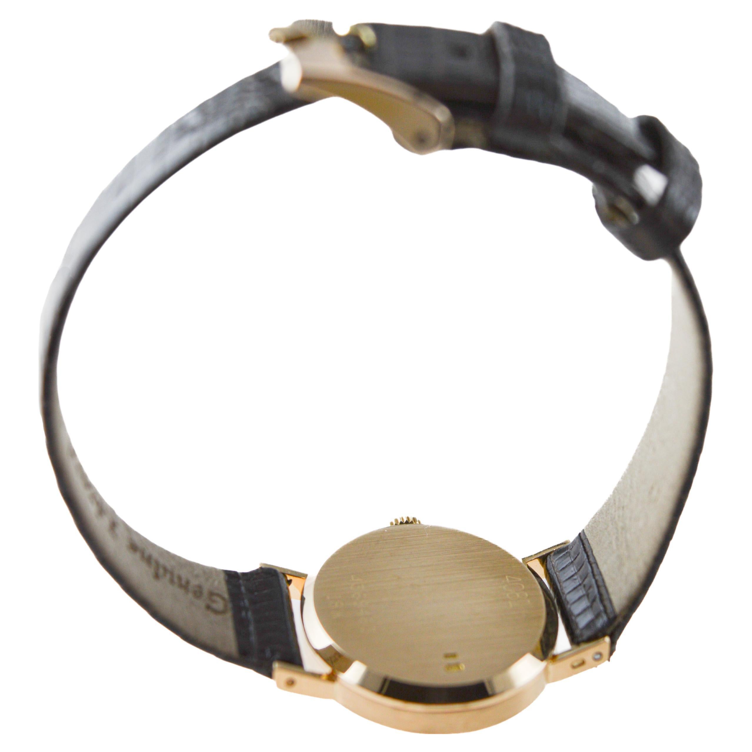 Modernist Rolex 18Kt Solid Gold Cellini Series Ladies Watch in Original Condition 1980's For Sale