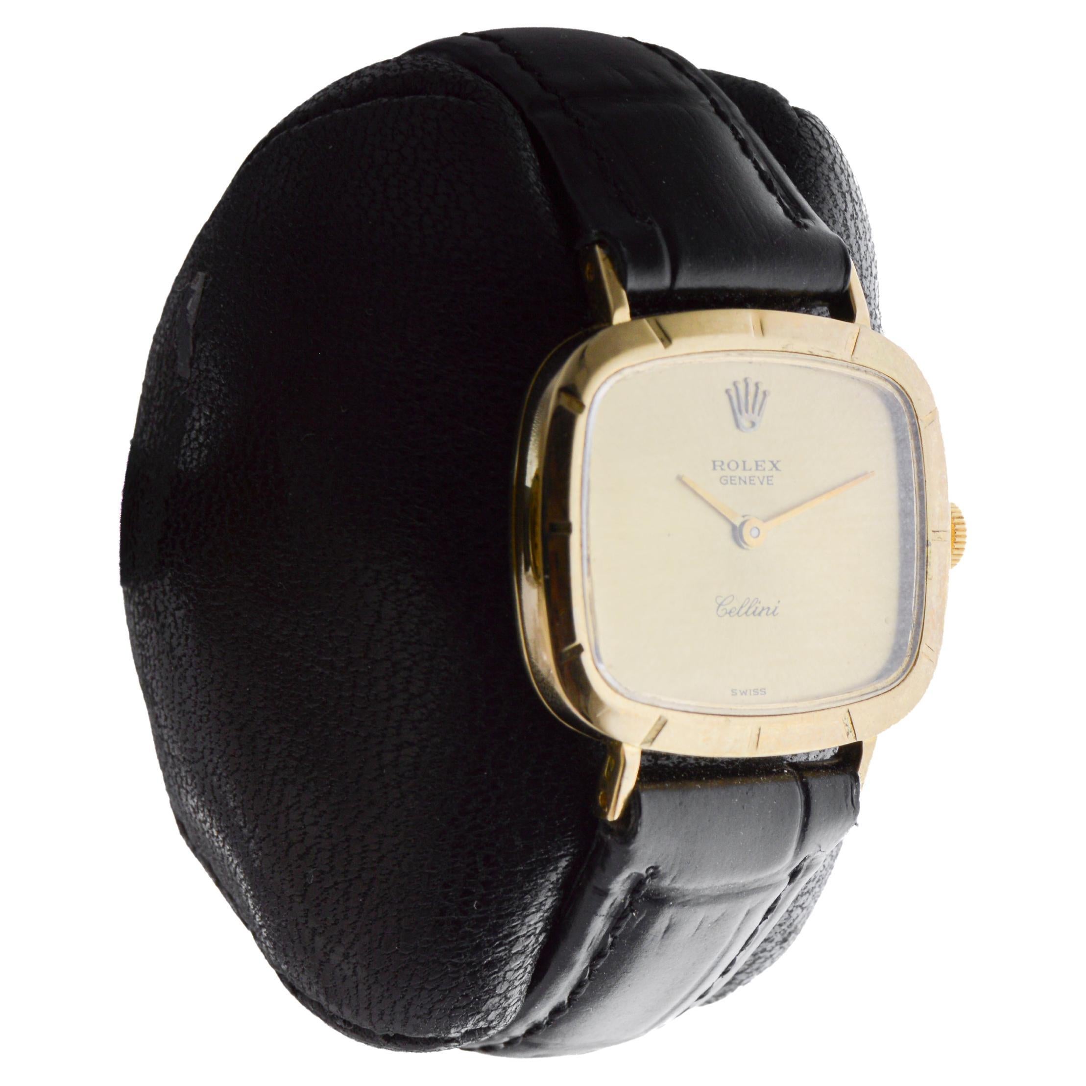 Moderne Rolex Montre Cellini pour dames en or massif 18Kt 1970 avec cadran champagne d'origine en vente