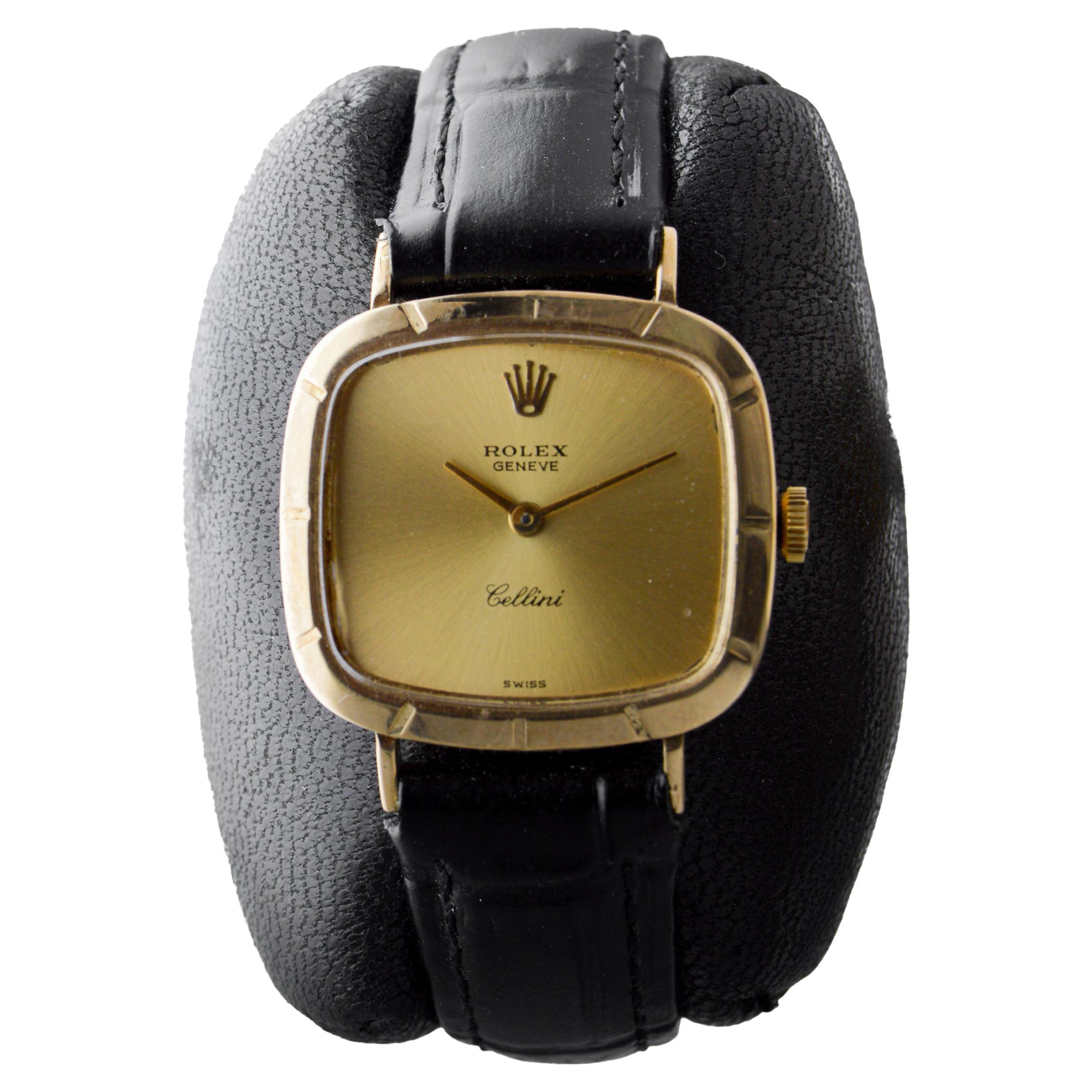 Rolex Montre Cellini pour dames en or massif 18Kt 1970 avec cadran champagne d'origine Excellent état - En vente à Long Beach, CA