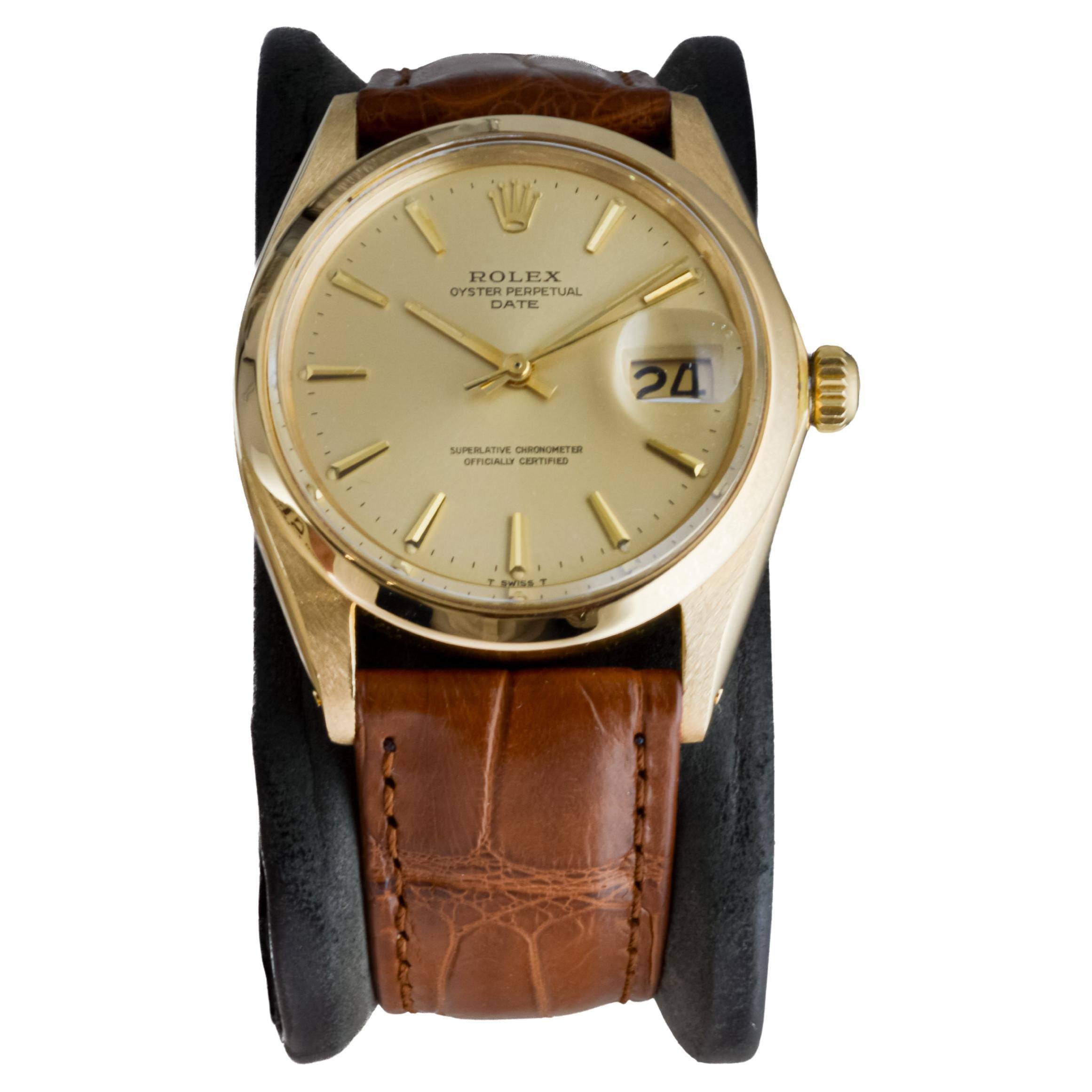 Women's or Men's Rolex 18Kt Solid Gold Oyster Perpetual Date with Original Champagne Dial