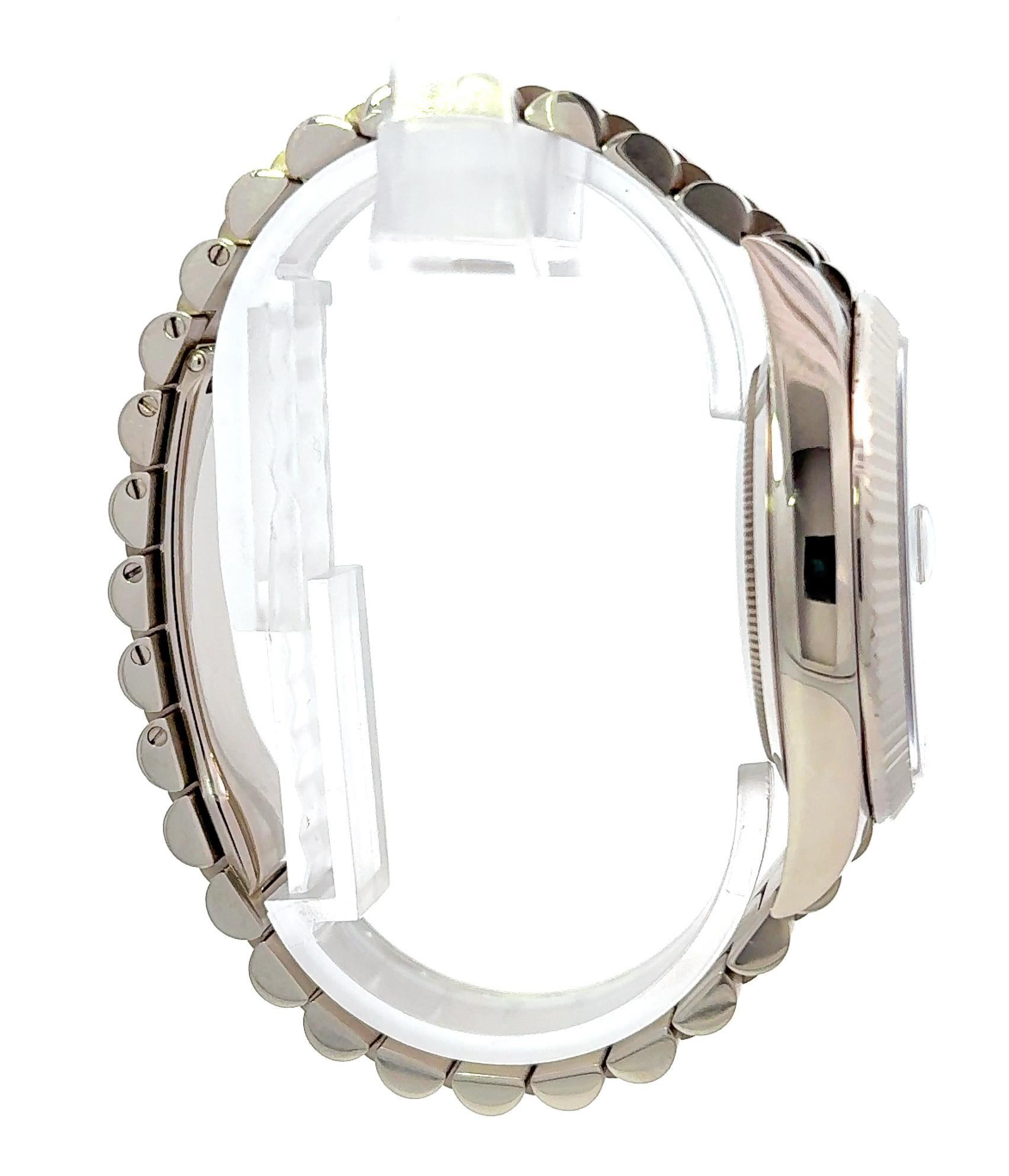 Montre Rolex 2021 Day-Date 40mm M228239-0049 Cadran diamant Indices saphir Bon état - En vente à Palm Beach, FL