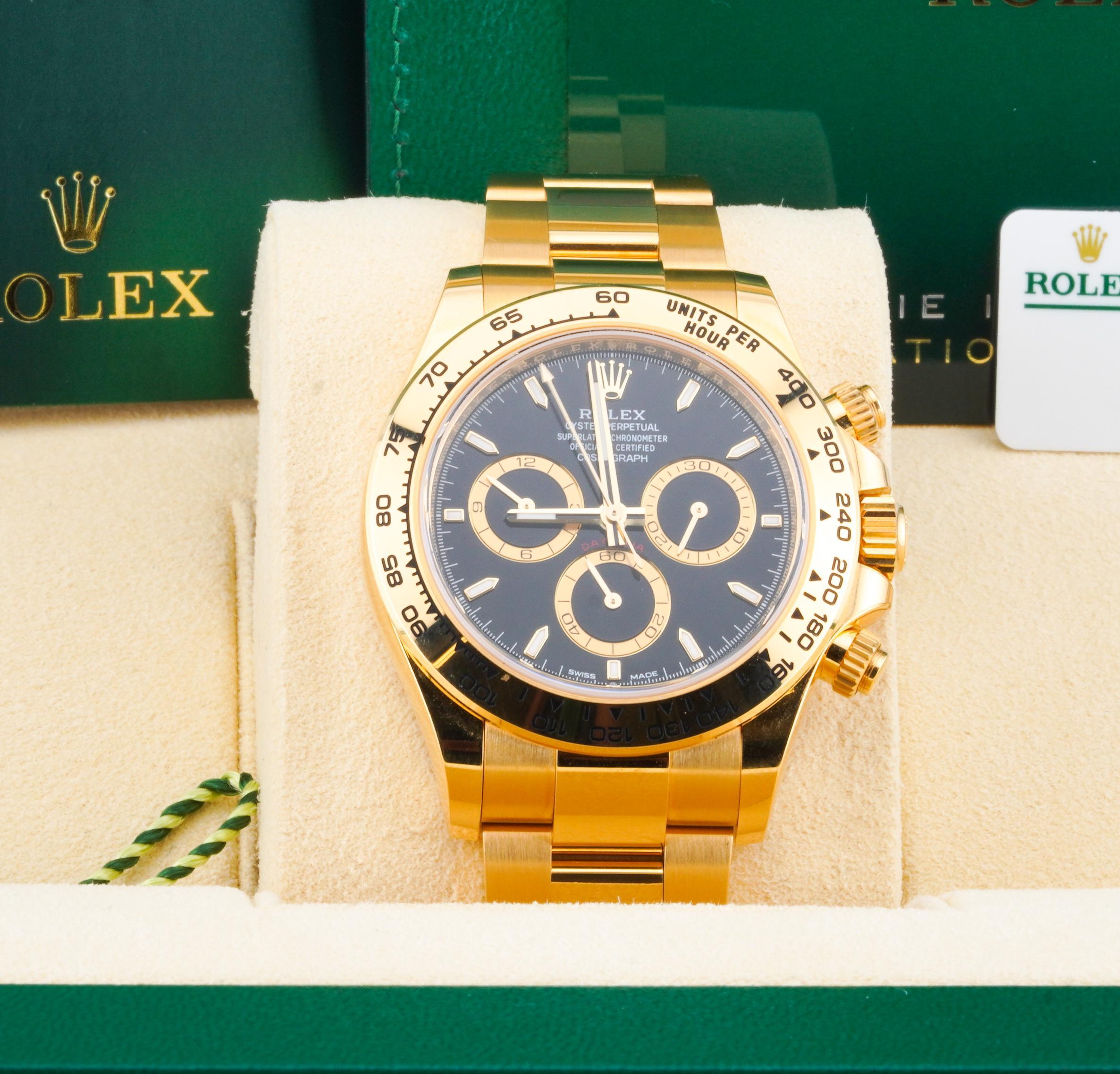 Rolex 2024 Daytona 126508 40mm Oro Giallo Quadrante Nero Orologio con Scatola e Documenti in vendita 4