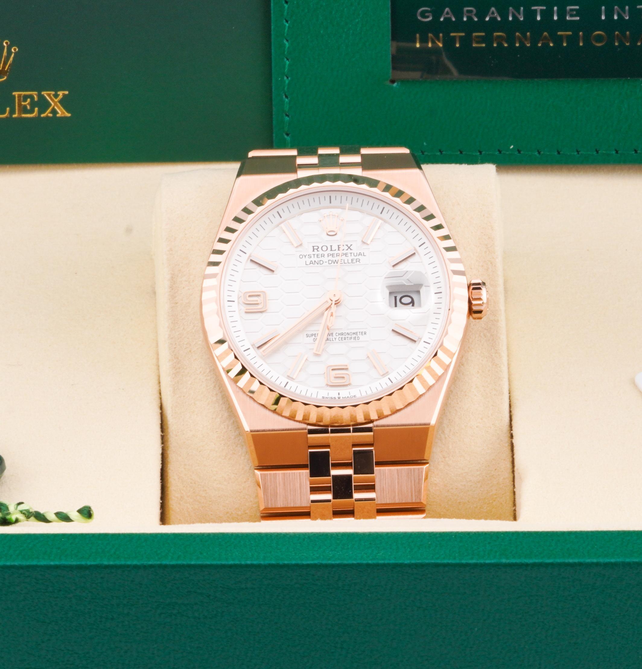 Rolex 2025 Land Dweller - 127335 18k Rose Gold 40mm weißes Zifferblatt Uhr w / FULL SET im Angebot 8