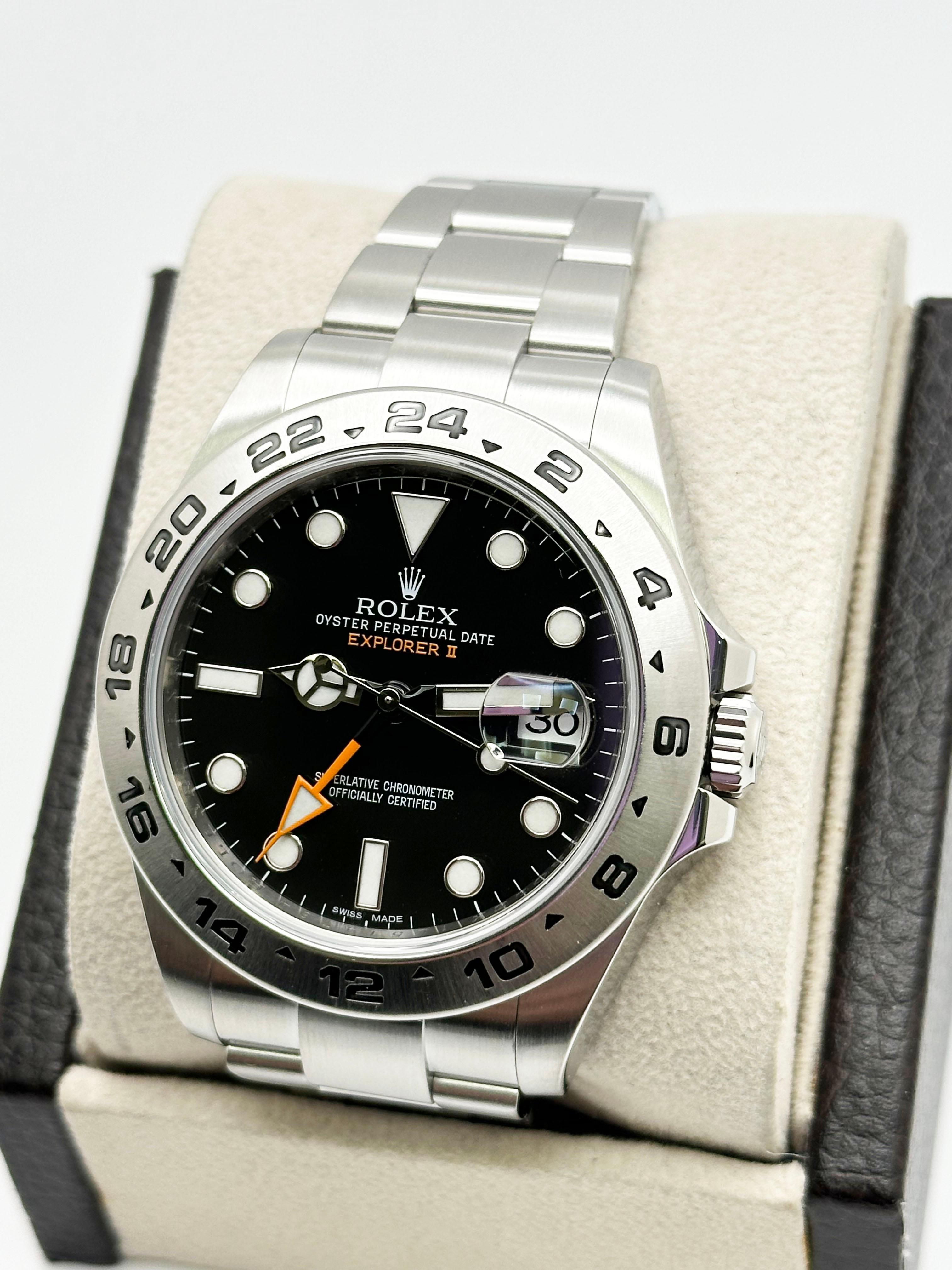 Rolex 216570 Explorer II Schwarzes Zifferblatt Edelstahlschachtel 42mm im Zustand „Hervorragend“ in San Diego, CA