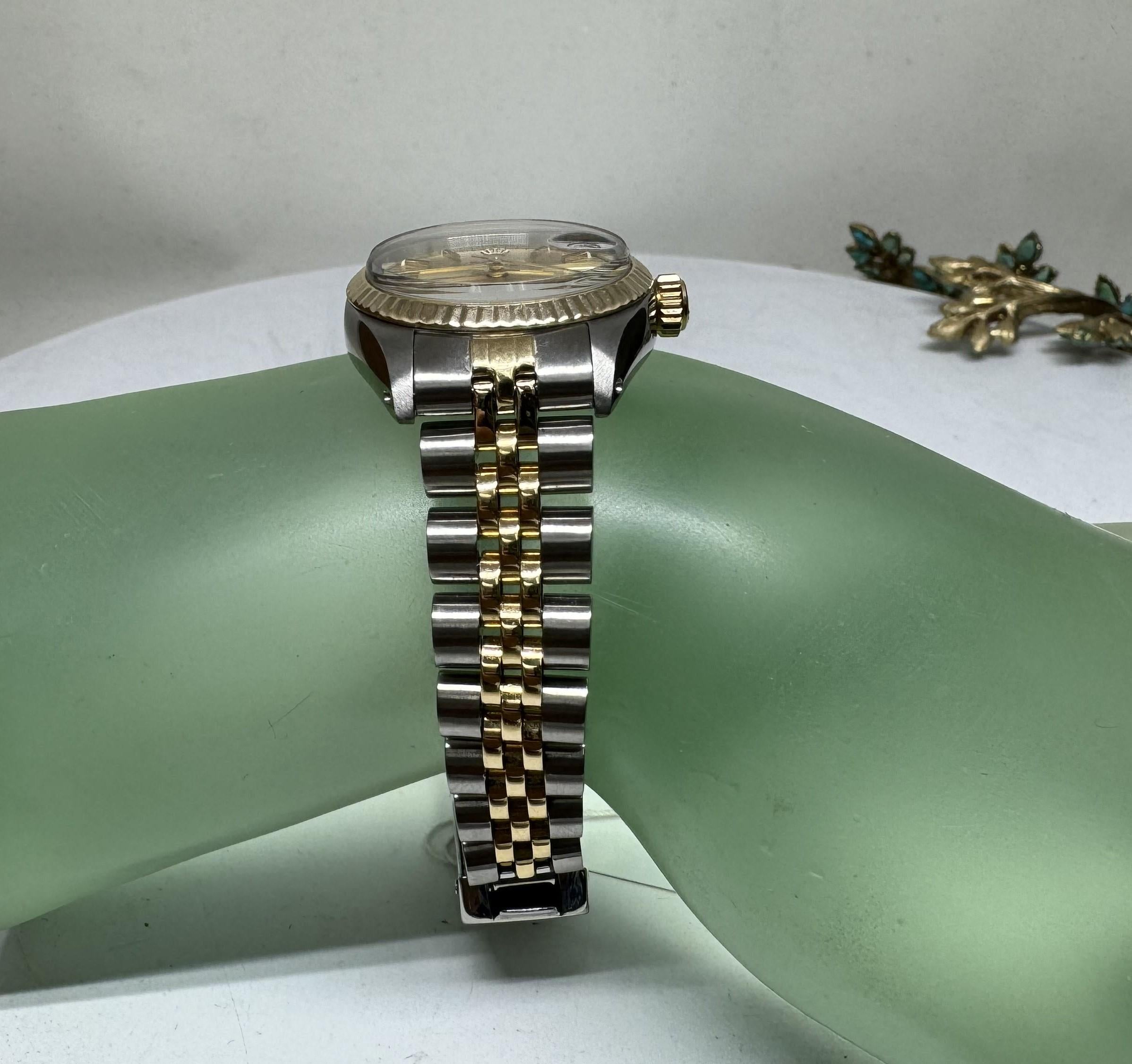 Rolex 26mm 14k Yellow gold and Stainless Steel Jubilee Perpetual Datejust In Excellent Condition For Sale In Los Angeles, CA