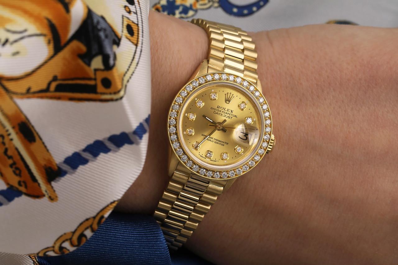 Round Cut Rolex 26mm Datejust 18kt Gold Champagne Gold Diamond Dial Diamond Bezel 6917 For Sale