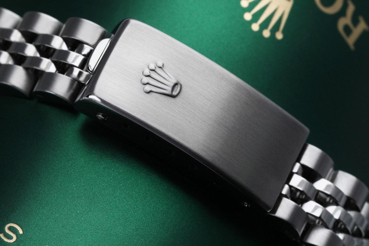 Taille ronde Rolex Montre Datejust 26mm à cadran romain saumon avec lunette en diamant et goussets en acier en vente