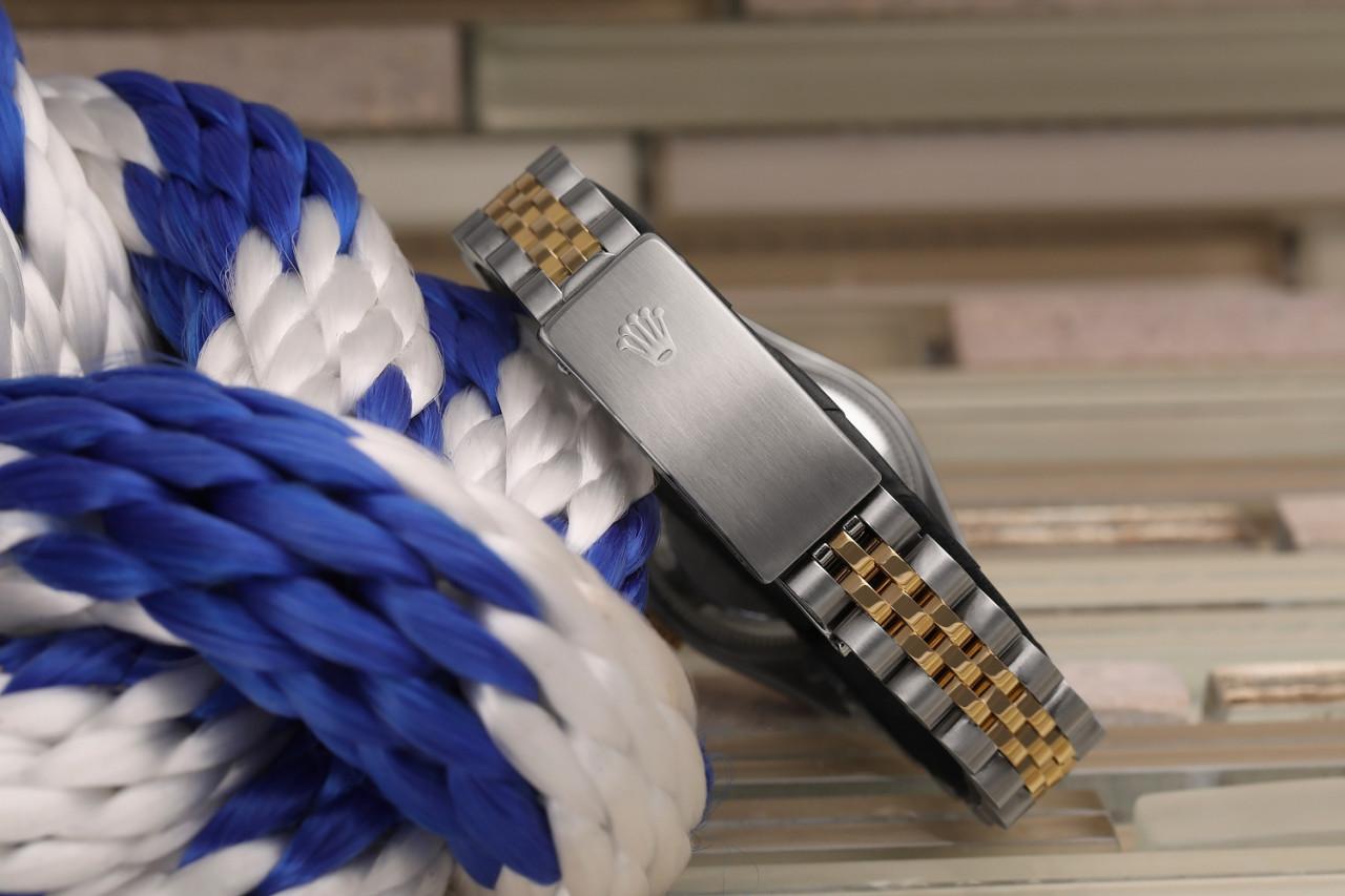 Rolex Montre Datejust 69173 à cadran bleu bicolore avec diamants baguettes Pour femmes en vente