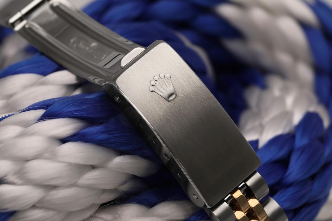 Rolex Montre Datejust 69173 à cadran bleu bicolore avec diamants baguettes en vente 1
