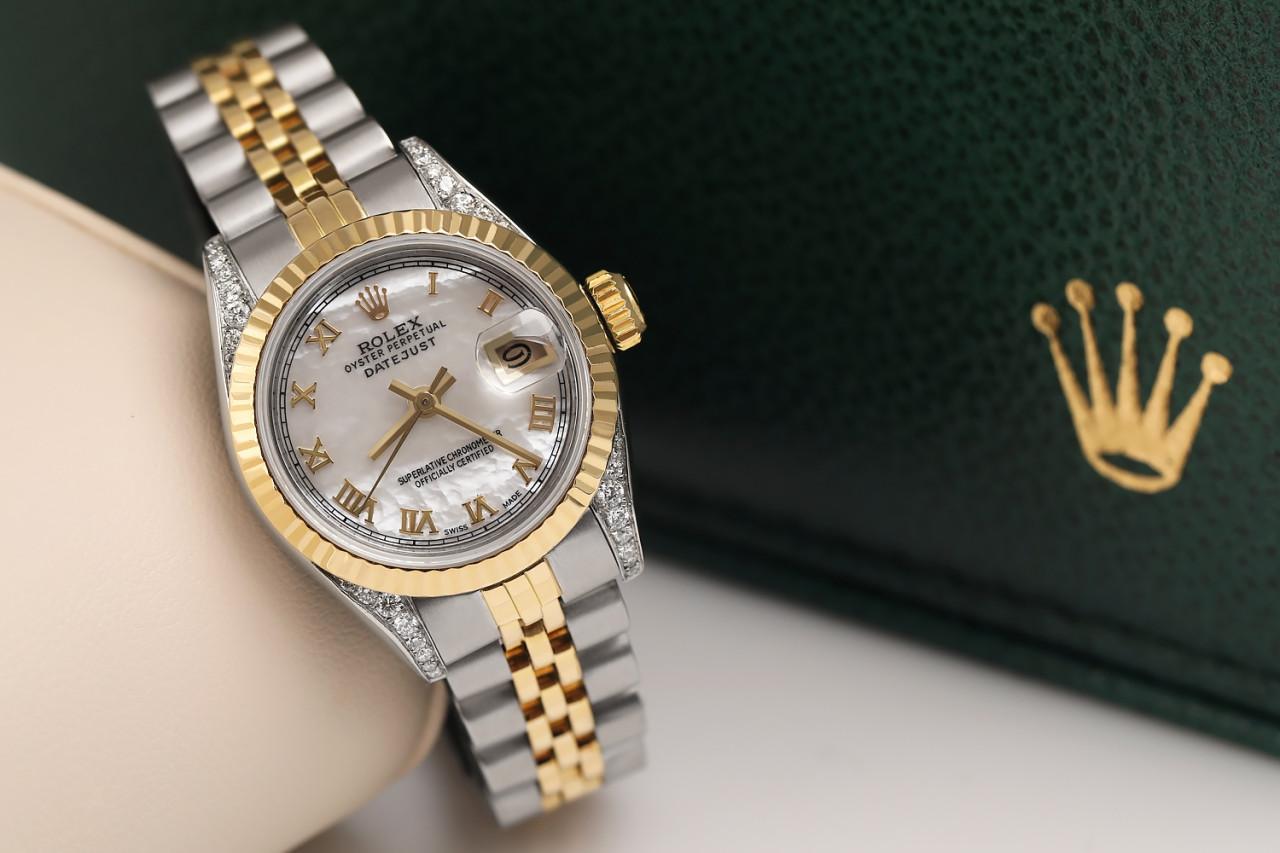 Round Cut Rolex Datejust Two Tone Vintage Fluted Bezel Diamond Lugs White MOP Dial 69173 For Sale