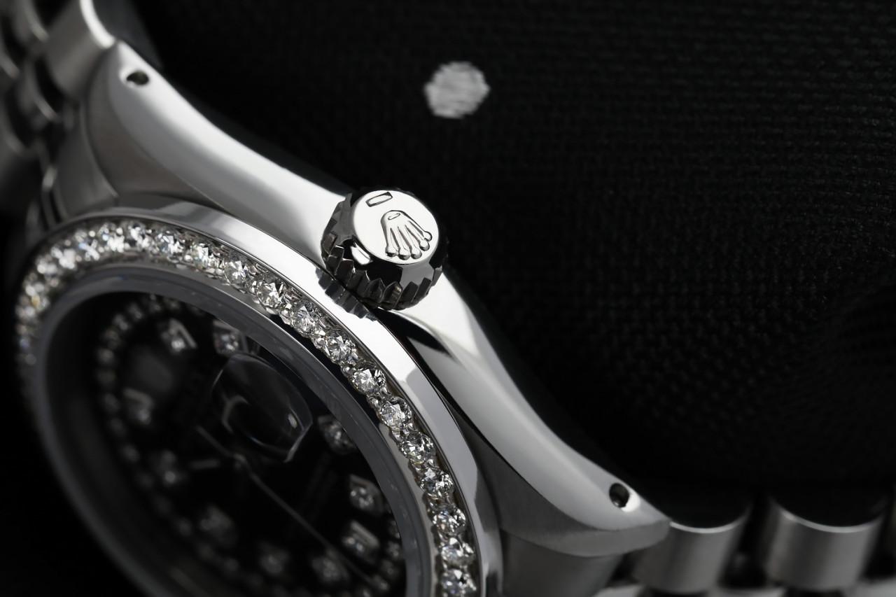 Taille ronde Rolex Montre Datejust avec lunette personnalisée en diamants de couleur noire et cadran en diamants 69174 en vente