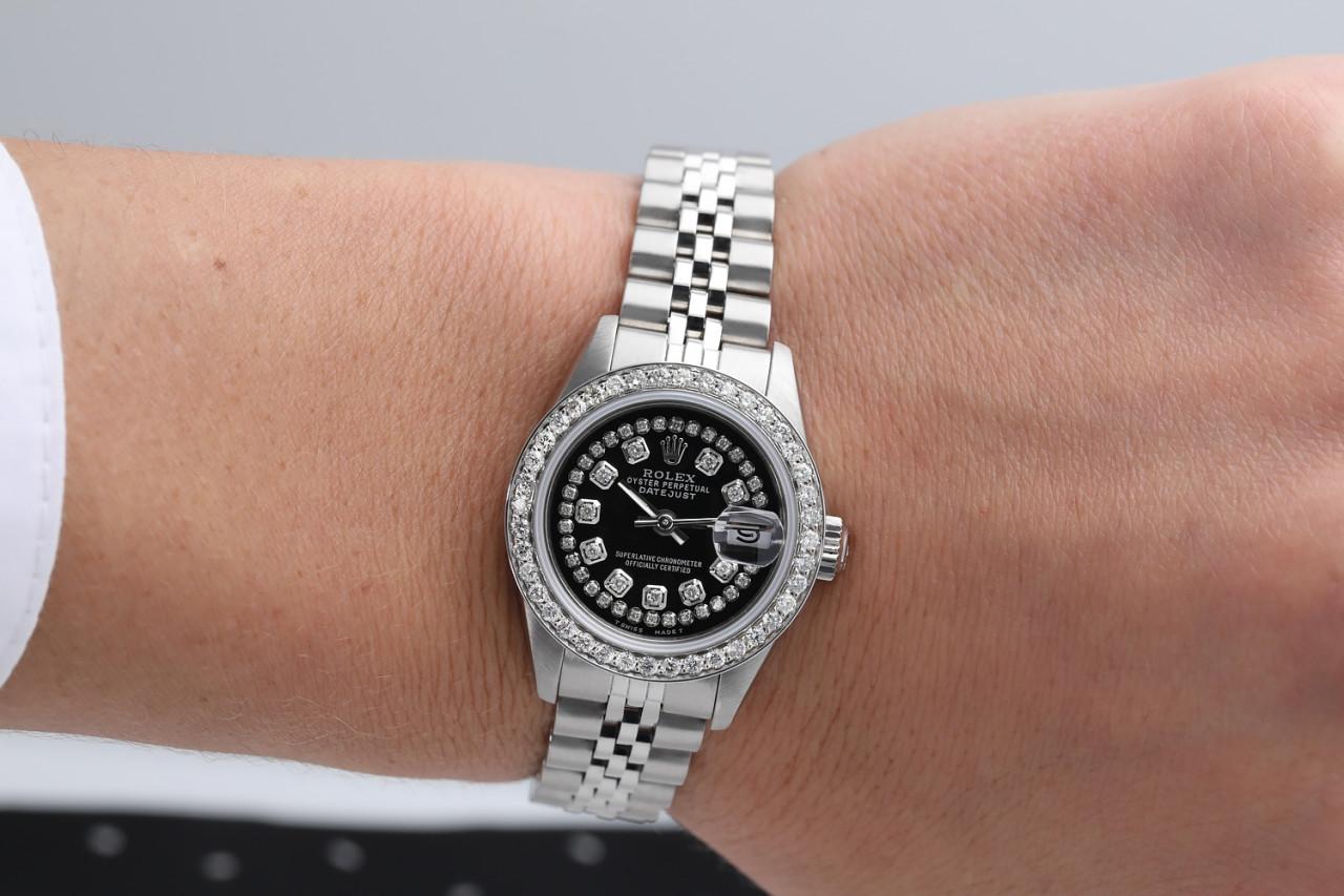 Rolex Montre Datejust avec lunette personnalisée en diamants de couleur noire et cadran en diamants 69174 en vente 2