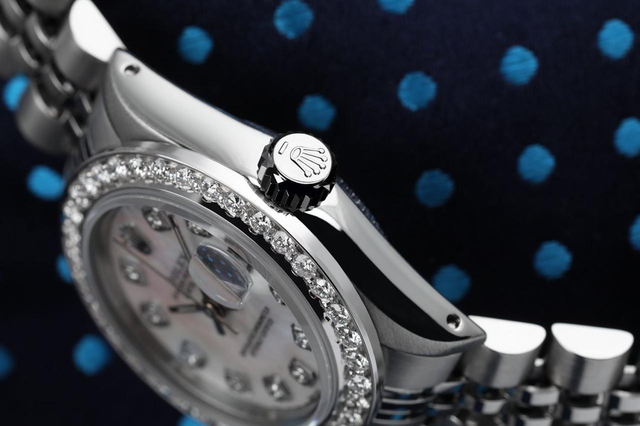 Taille ronde Rolex Montre Datejust avec lunette personnalisée en diamants et cadran en diamants blancs MOP 69173 en vente