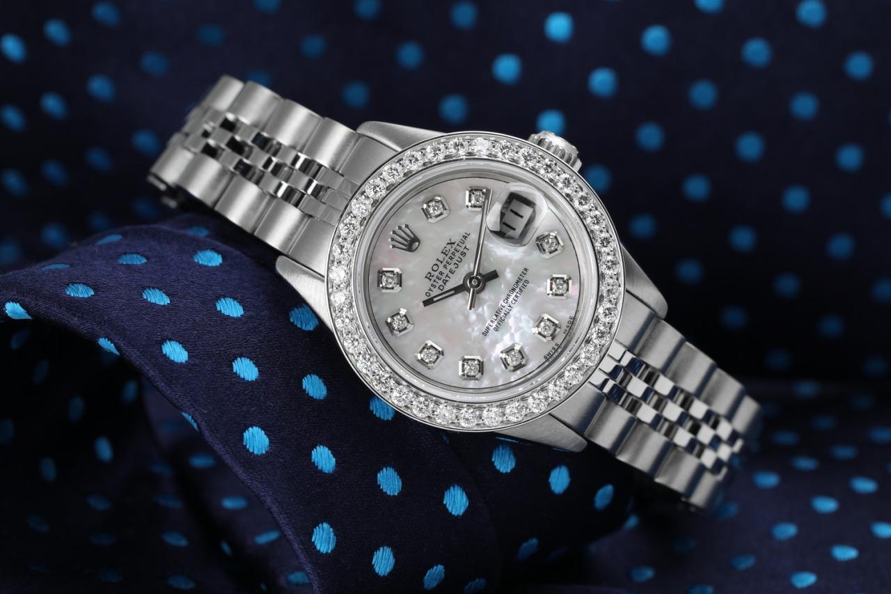 Rolex Montre Datejust avec lunette personnalisée en diamants et cadran en diamants blancs MOP 69173 Pour femmes en vente