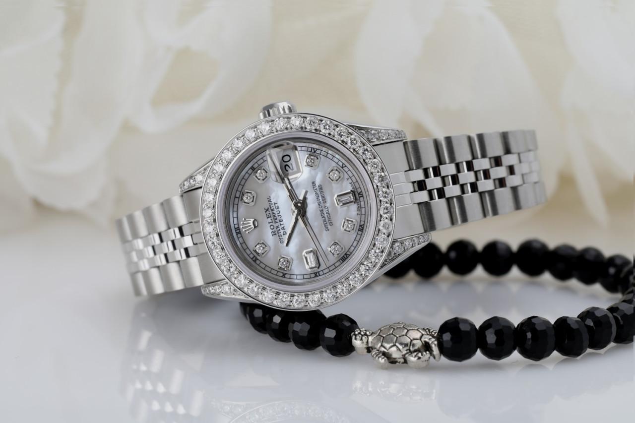 Rolex Datejust With custom Diamond bezel White MOP Mother Of Pearl Dial 69160 In Excellent Condition For Sale In New York, NY