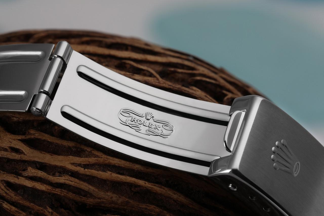 Taille ronde Rolex Montre Datejust 31 mm en forme de fleur personnalisée avec cadran en diamants et rubis sur lunette  en vente