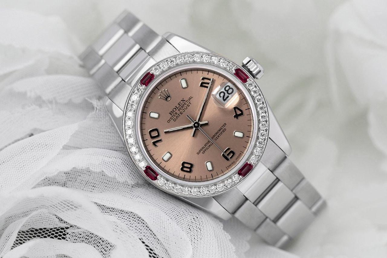 Rolex Datejust Cadran saumon Oyster Lunette diamants et rubis Rolex Datejust  Excellent état - En vente à New York, NY