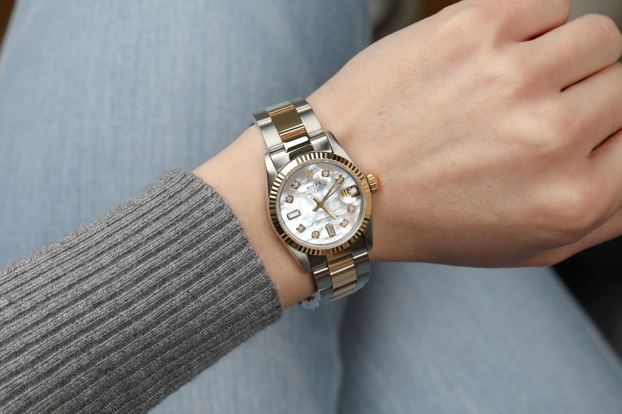 Rolex Datejust Two Tone White MOP Mother of Pearl with 8 + 2 Diamond Watch In Excellent Condition For Sale In New York, NY