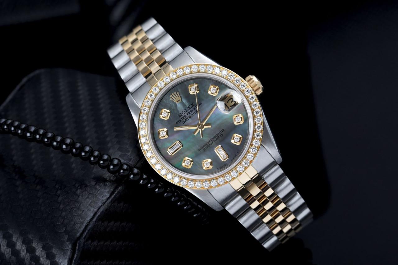 Rolex Montre Datejust 68273 vintage avec lunette en diamants bicolores et cadran en diamants MOP noirs Excellent état - En vente à New York, NY