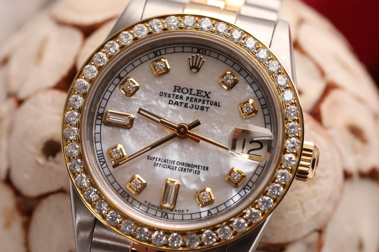 Rolex Montre Datejust vintage avec lunette en diamants bicolores et cadran en diamants blancs MOP 68273 Pour femmes en vente
