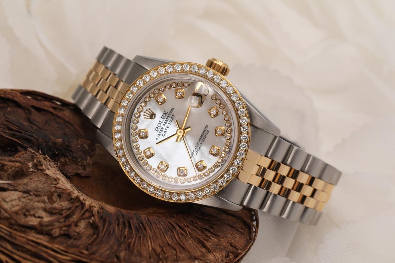 Rolex Montre Datejust vintage avec lunette en diamant bicolore et cadran à cordes en diamants blancs MOP Pour femmes en vente