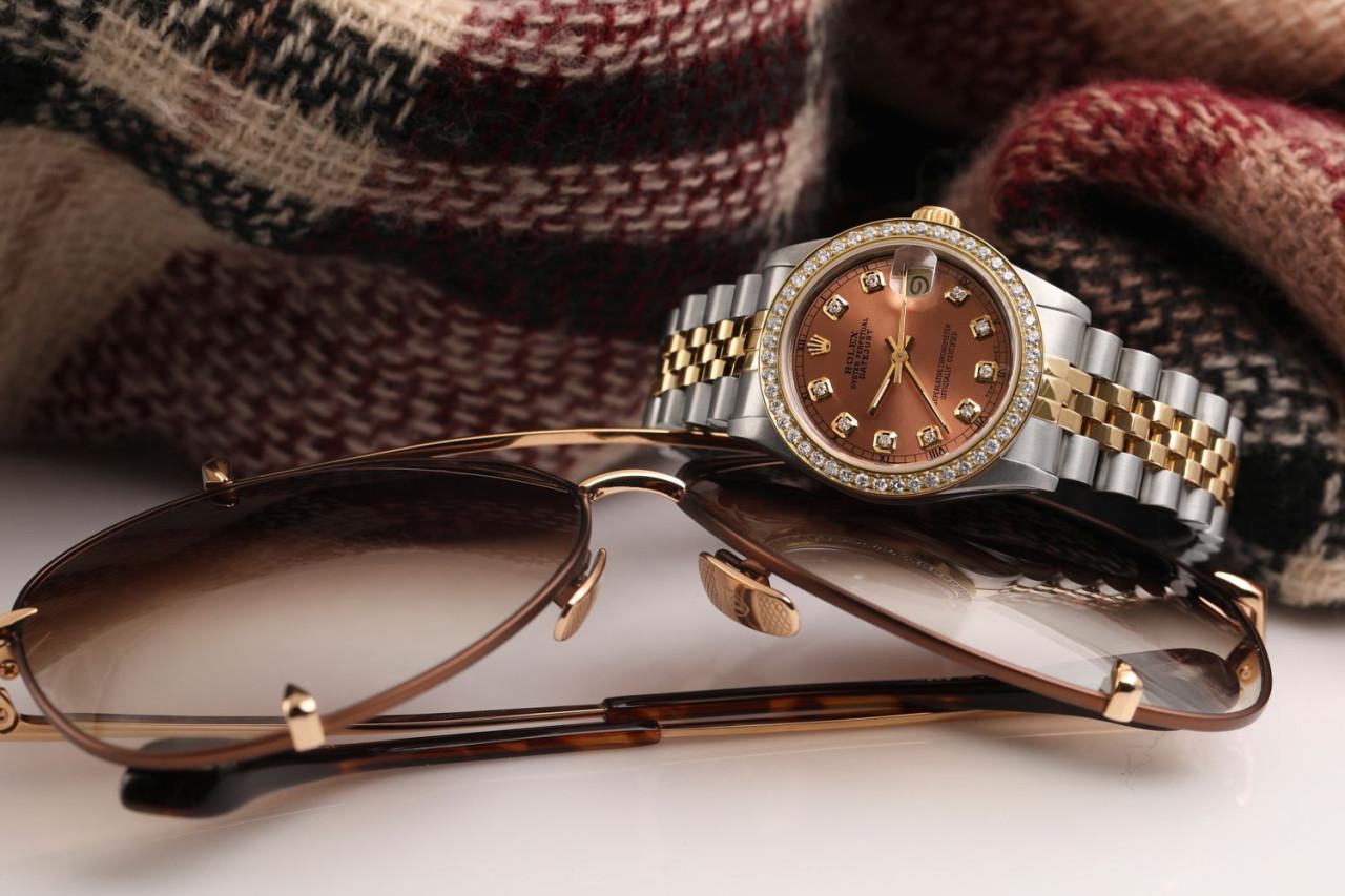 Round Cut Rolex Datejust 68273 Vintage Two Tone Diamond Bezel Salmon Color Dial Watch For Sale