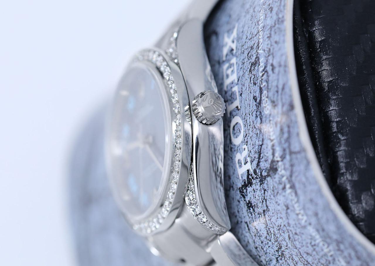 Rolex 31mm Oyster Perpetual Cadran Bleu Dames Acier Inoxydable Montre Diamant 177200

Cette montre est dans un état comme neuf. Elle a été polie, entretenue et ne présente aucune rayure ou imperfection visible. Toutes nos montres bénéficient d'une