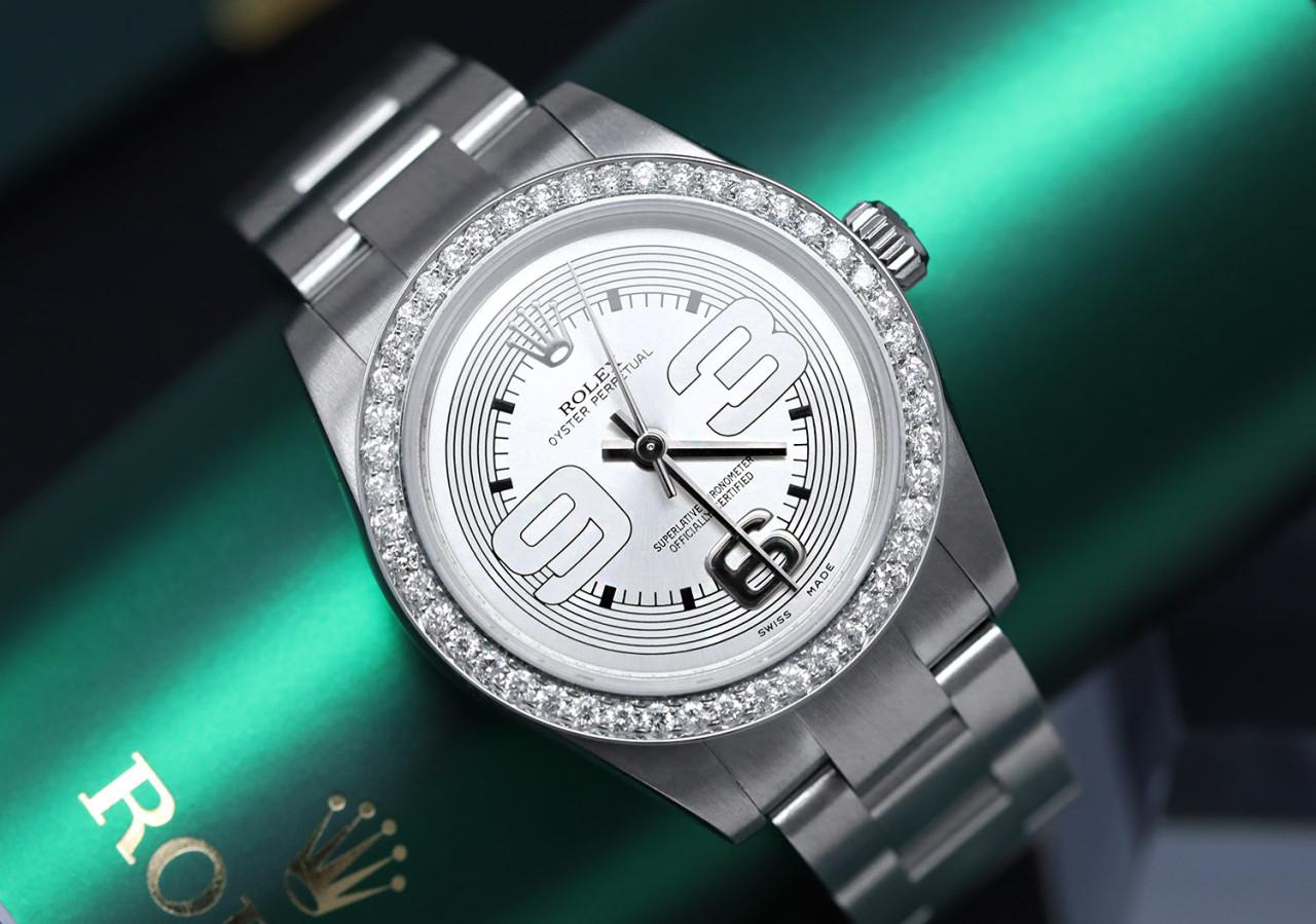 Rolex Oyster Perpetual Damenuhr aus Edelstahl mit Diamant-Lünette im Angebot 2