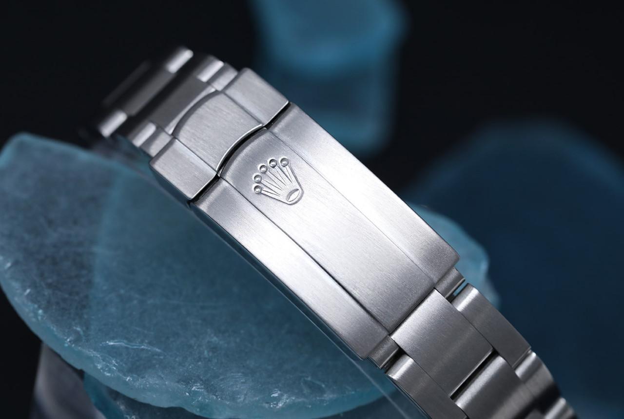 Rolex Oyster Perpetual Montre SS avec cadran blanc et chiffres bleus Pour femmes en vente