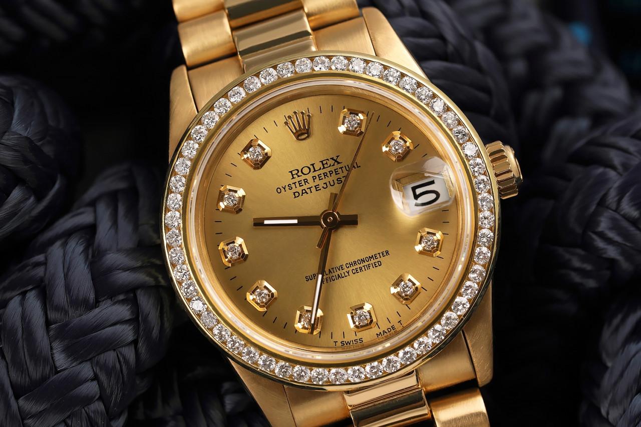 Rolex Presidential 18kt Gold Champagne Diamond Dial Diamond Bezel 68278 In Excellent Condition For Sale In New York, NY