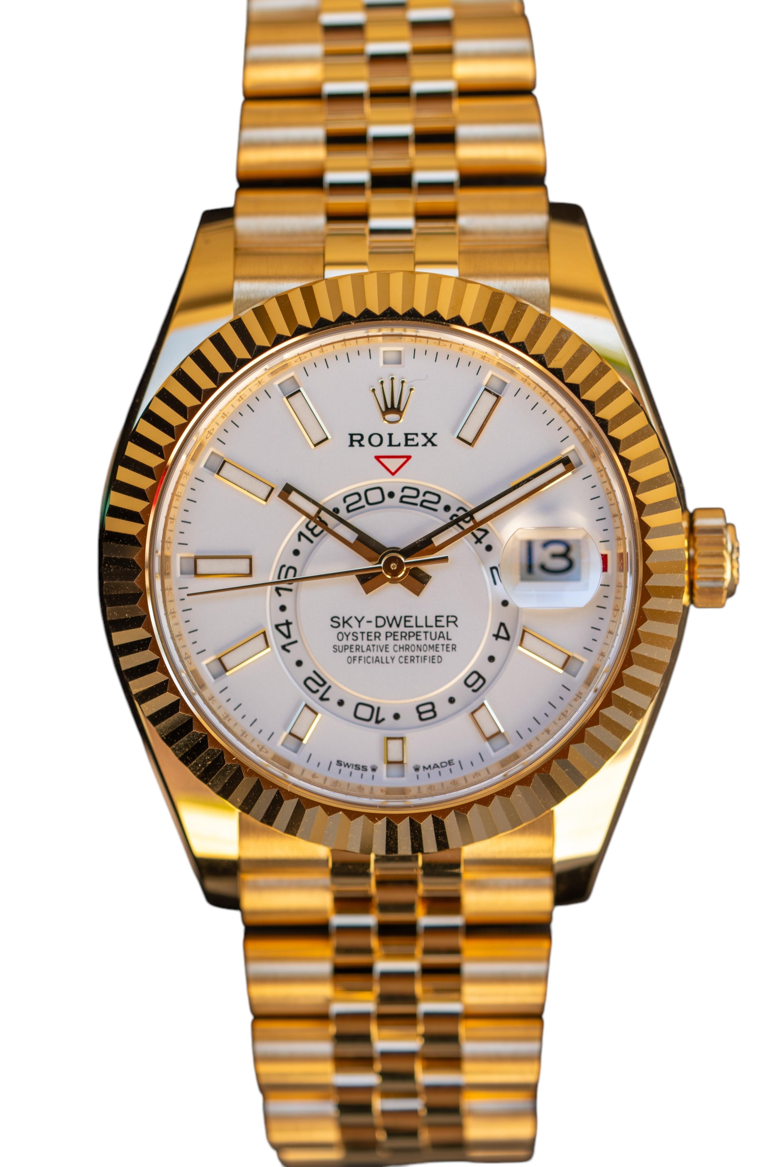 Rolex 336938 Sky-Dweller 18k Yellow Gold Fluted Bezel White Dial Watch

This Rolex 336938 Sky-Dweller Watch is in excellent condition and is ready to ship!

Brand: Rolex
Model: Sky-Dweller
Reference Number: 336838
Case Material: Stainless Steel
Case