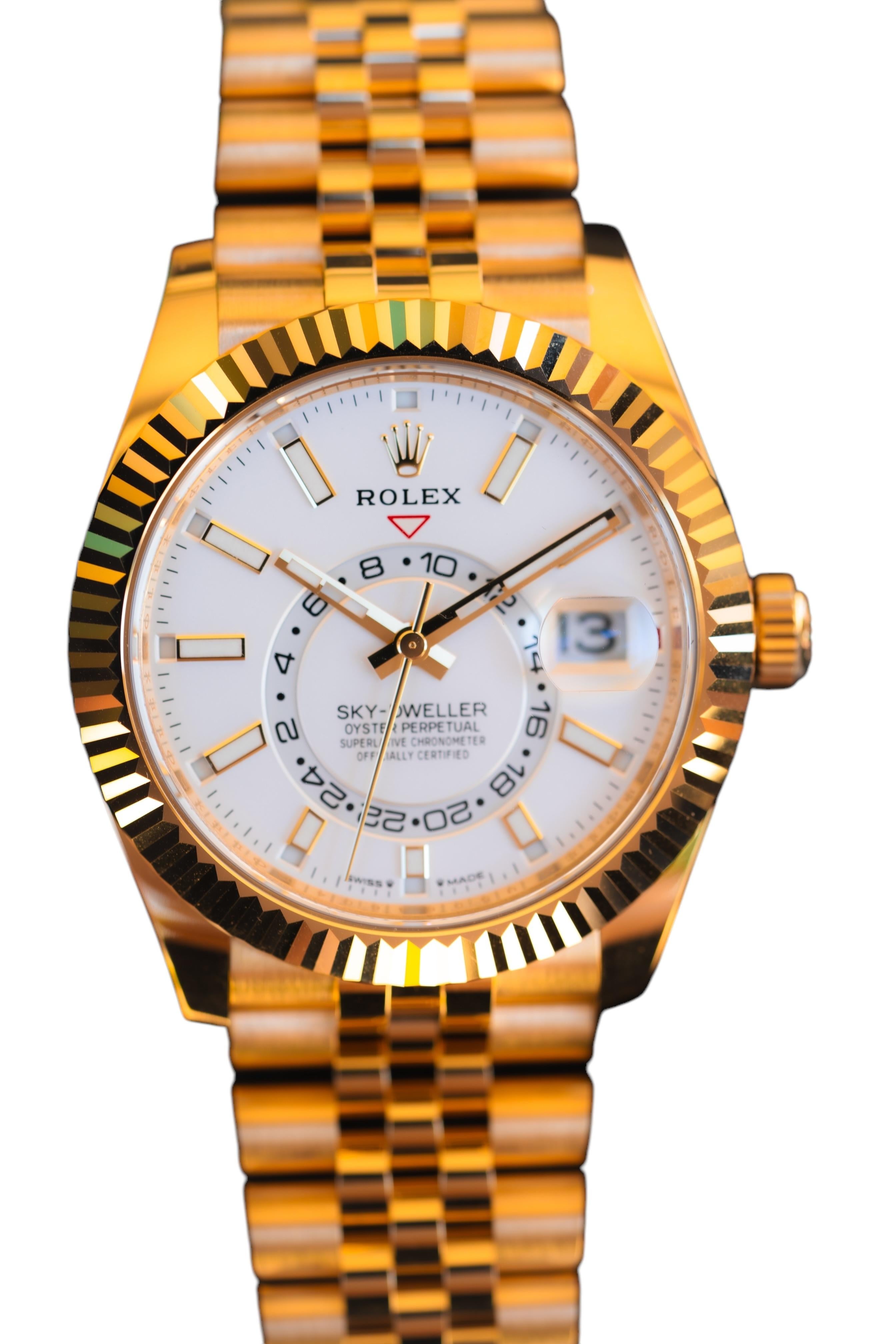 Modern Rolex 336938 Sky-Dweller 18k Yellow Gold Fluted Bezel White Dial Watch